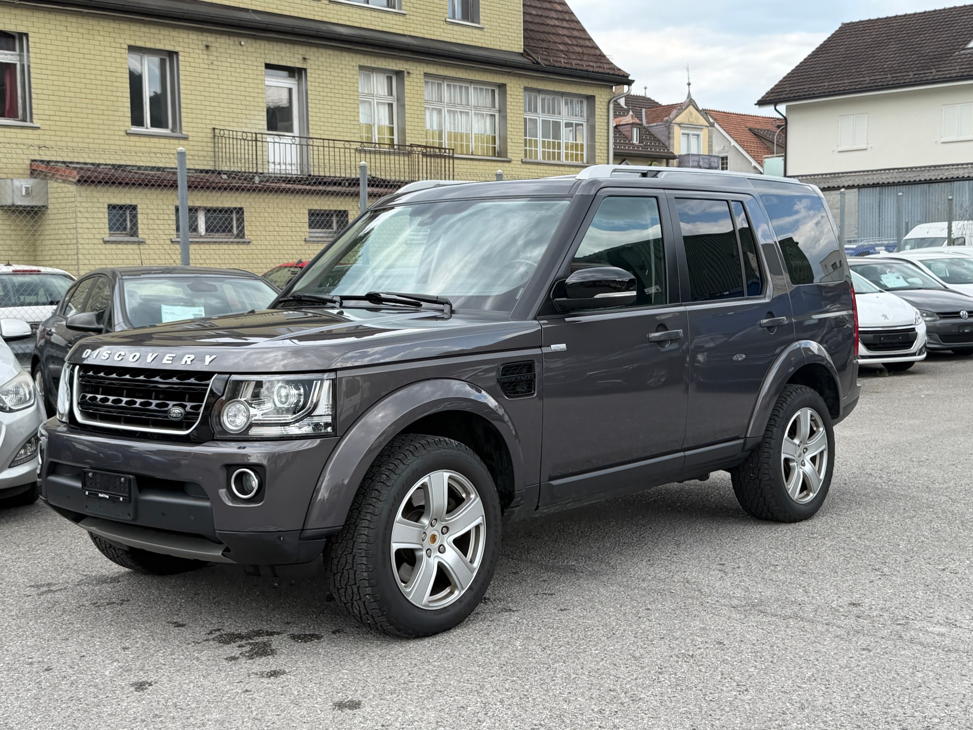 LAND ROVER Discovery 3.0 SDV6 Landmark Automatic-image-2