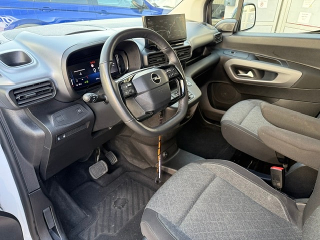 OPEL Combo XL 1.5 GS Automat-image-11