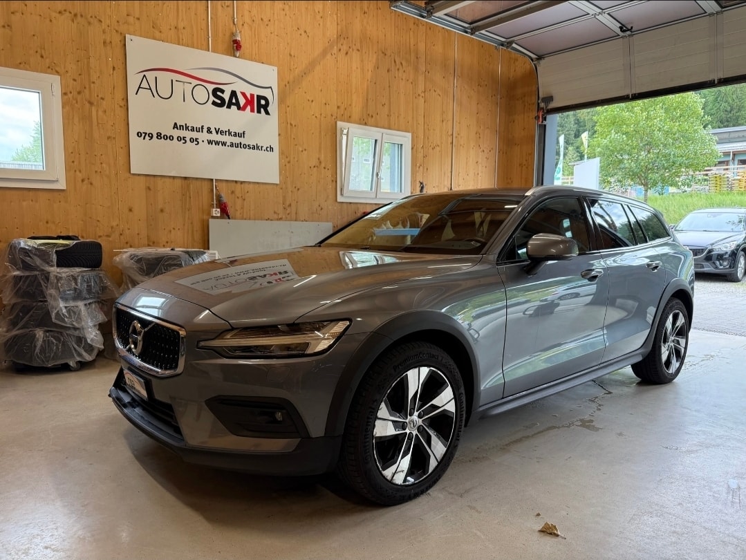 VOLVO V60 Cross Country D4 AWD Geartronic-image-0
