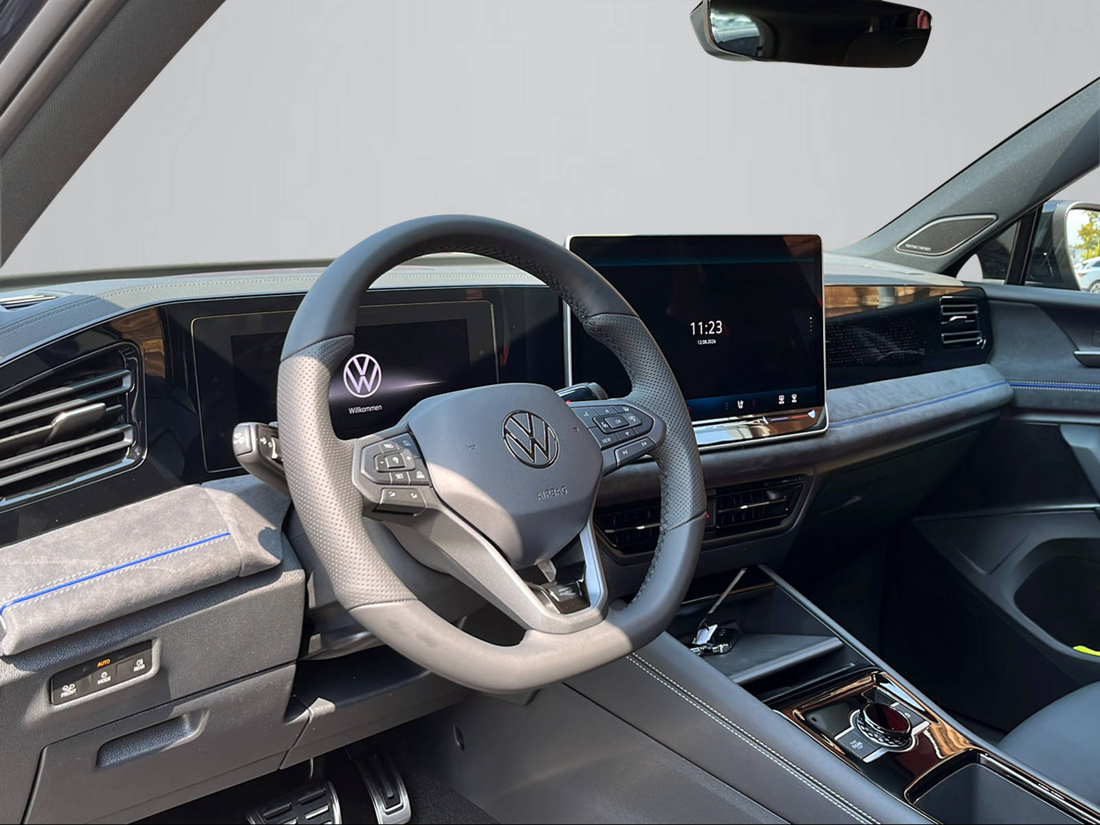 VW Tiguan 2.0 TSI DSG R-Line United 4Motion-image-4