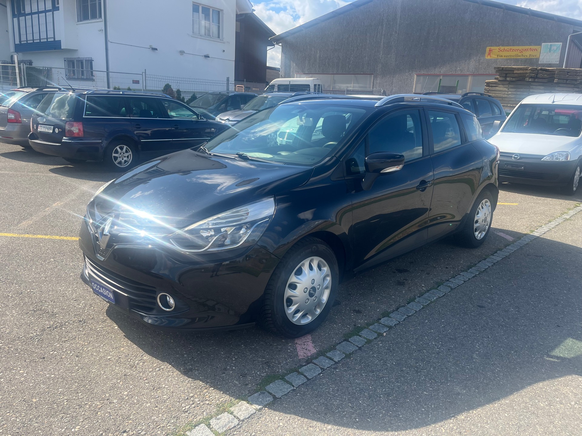 RENAULT Clio Grandtour 0.9 12V Swiss Edition-image-0