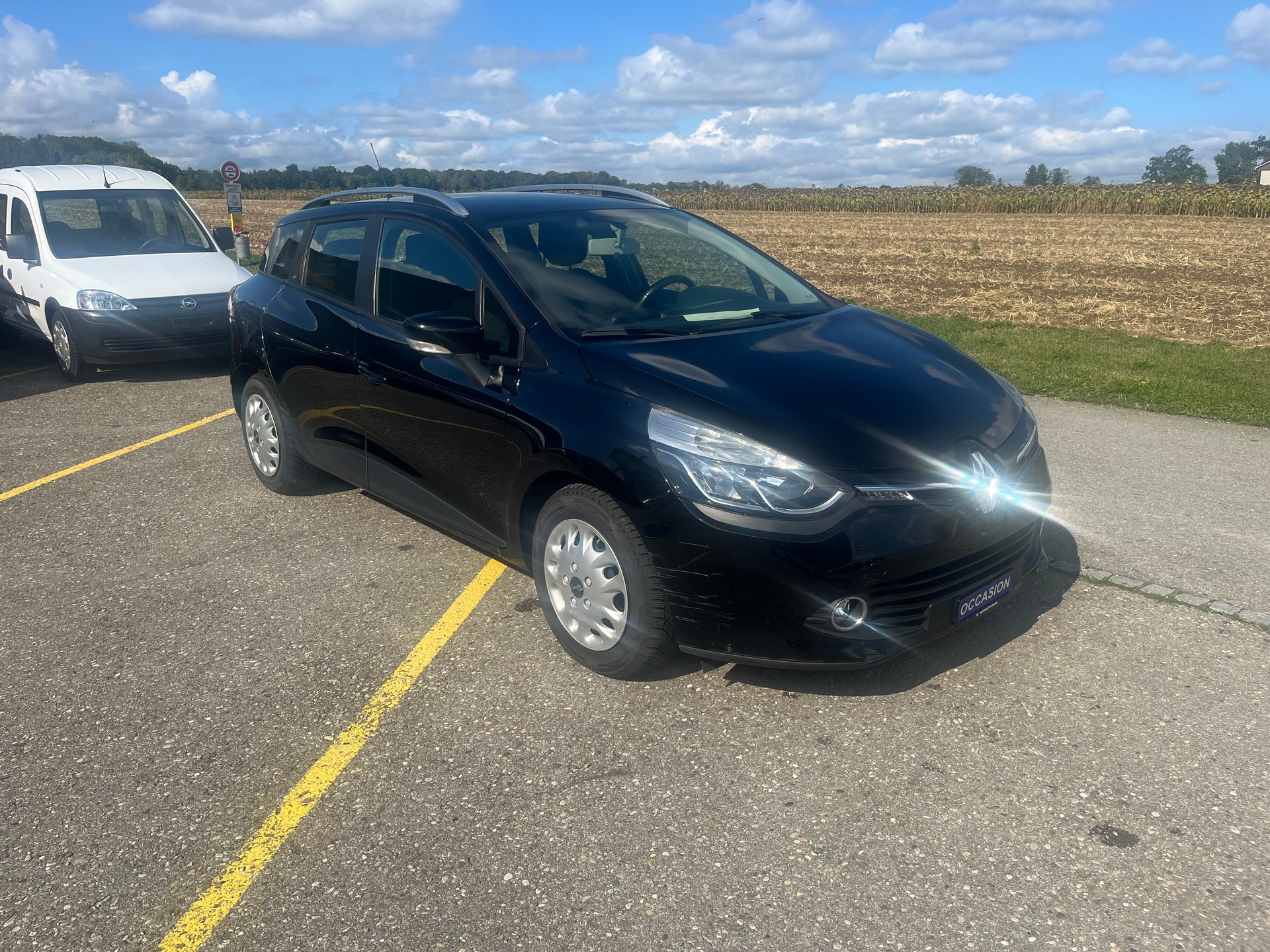 RENAULT Clio Grandtour 0.9 12V Swiss Edition-image-1