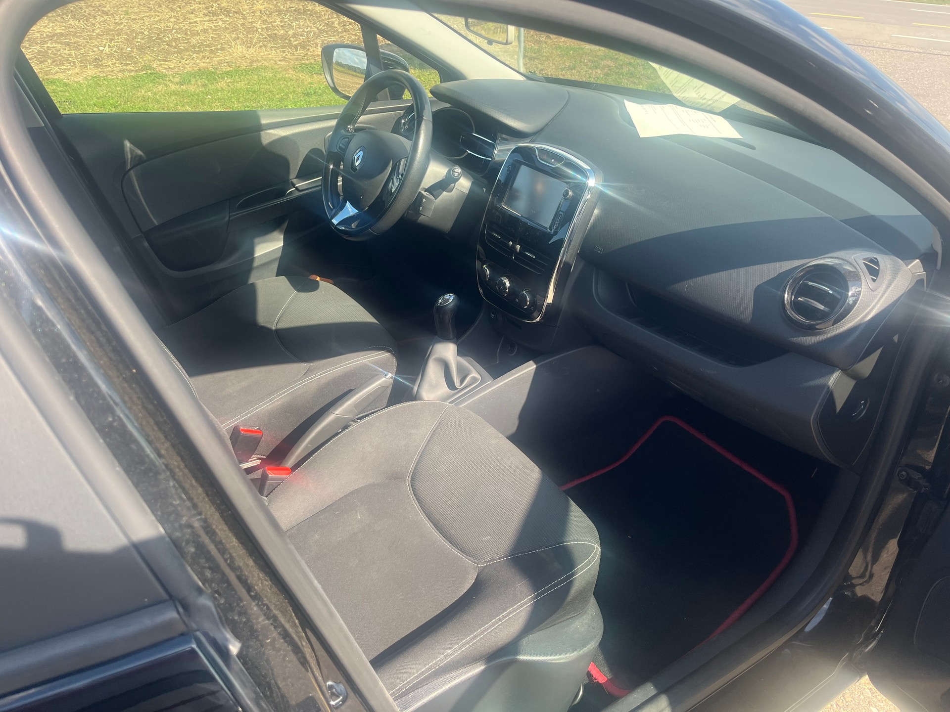 RENAULT Clio Grandtour 0.9 12V Swiss Edition-image-4