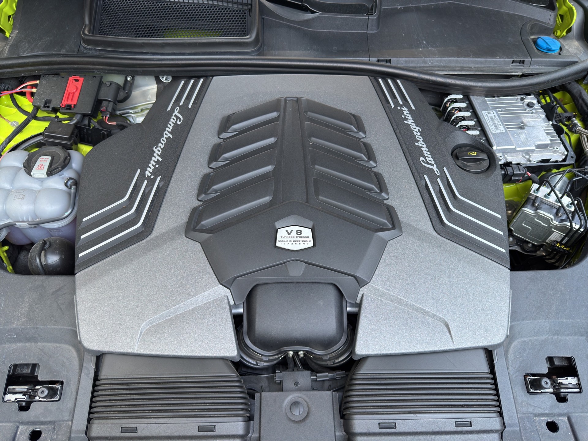 LAMBORGHINI Urus 4.0 Performante-image-24