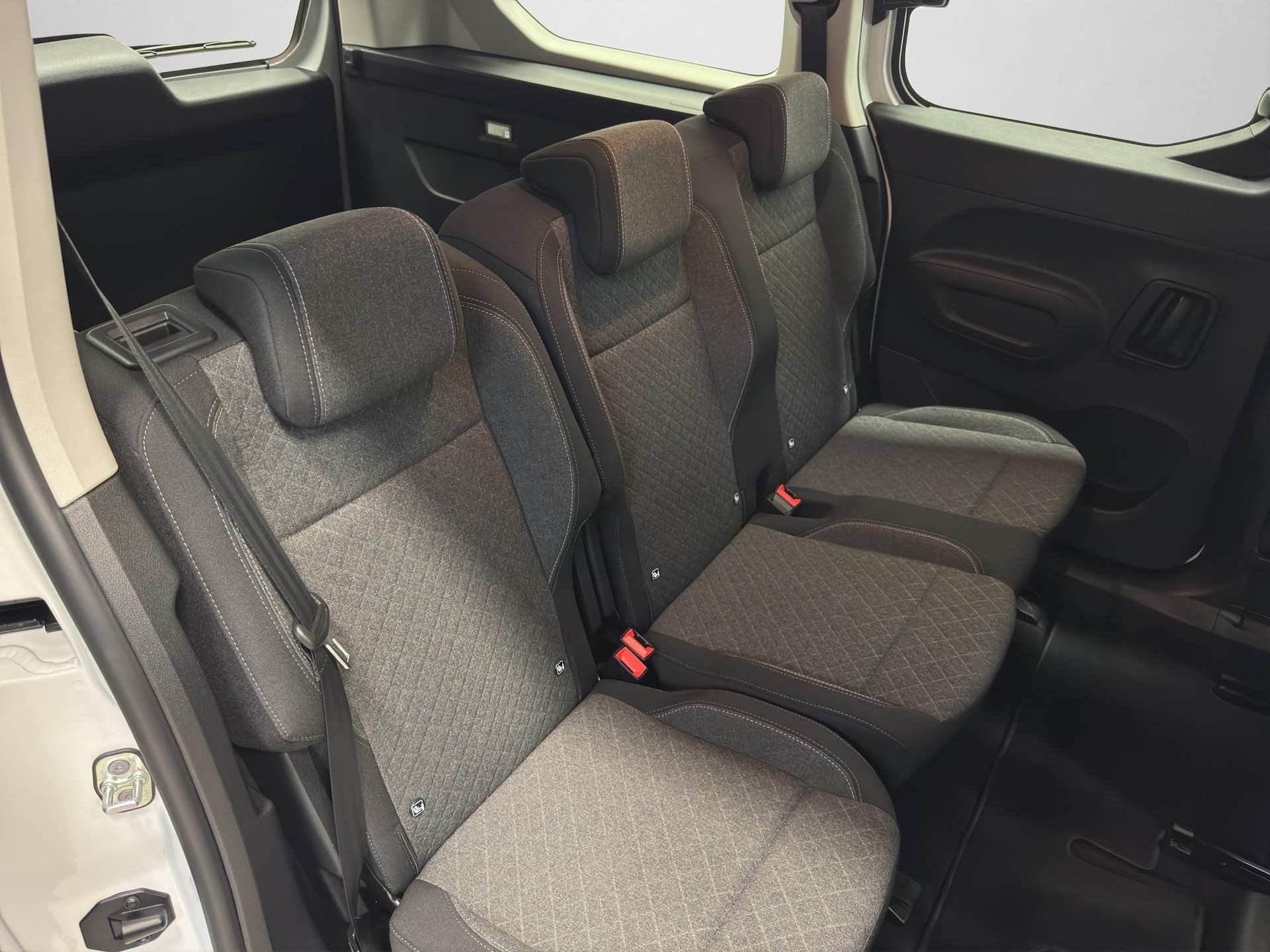 OPEL Combo XL 1.2 S/S-image-11