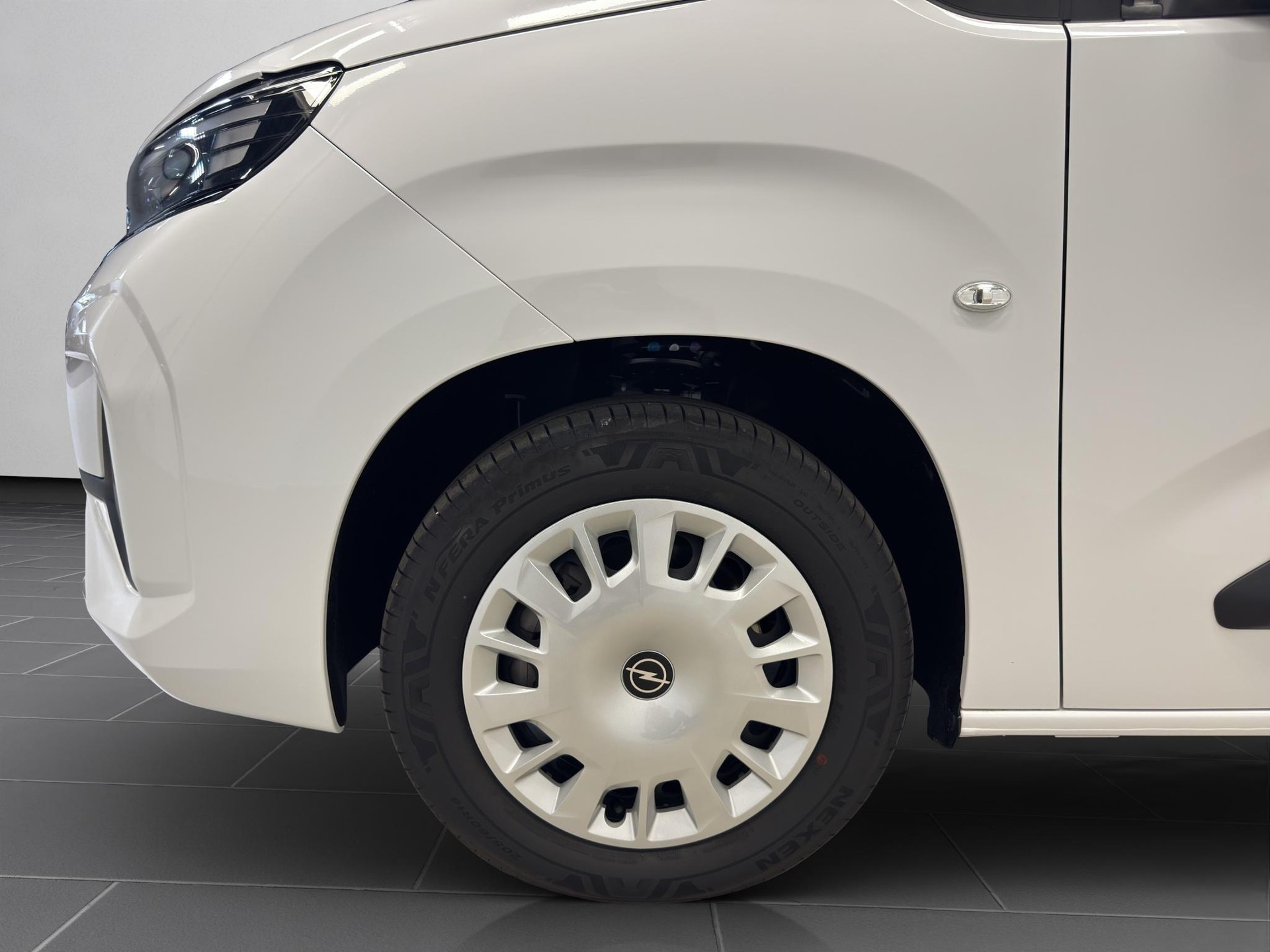 OPEL Combo XL 1.2 S/S-image-19