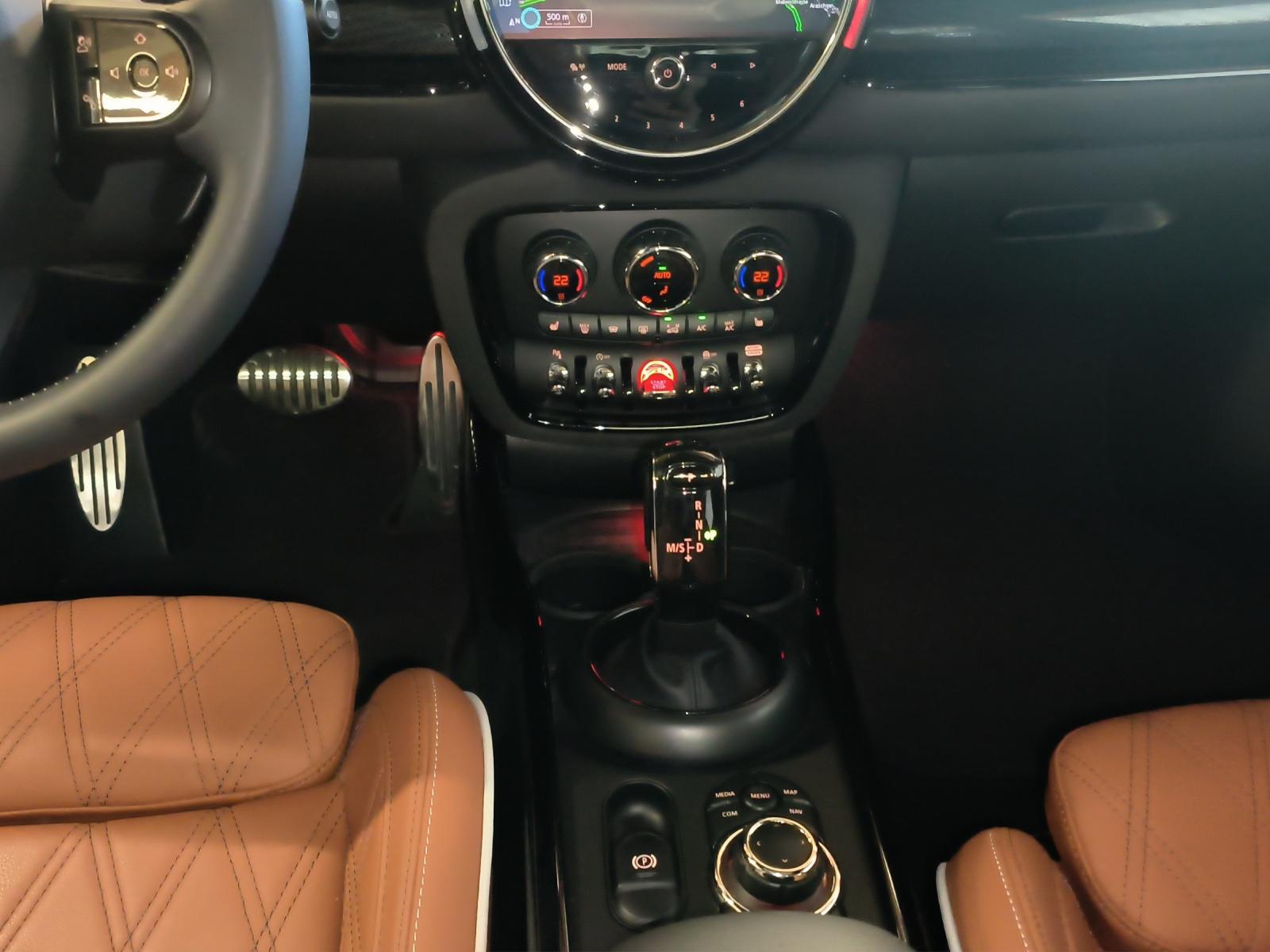 MINI Clubman F54 2.0i John Cooper Works ALL4-image-19