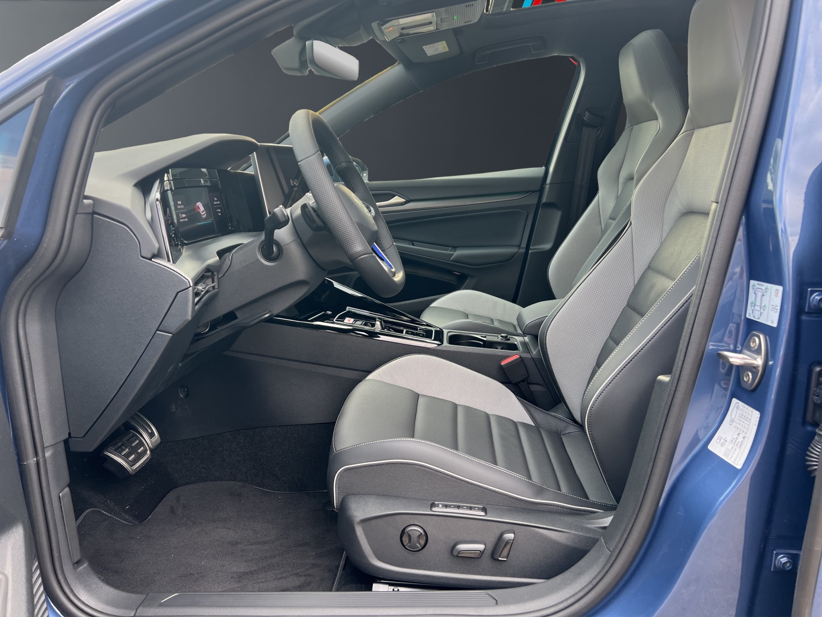 VW Golf 1.5 TSI PHEV GTE-image-8