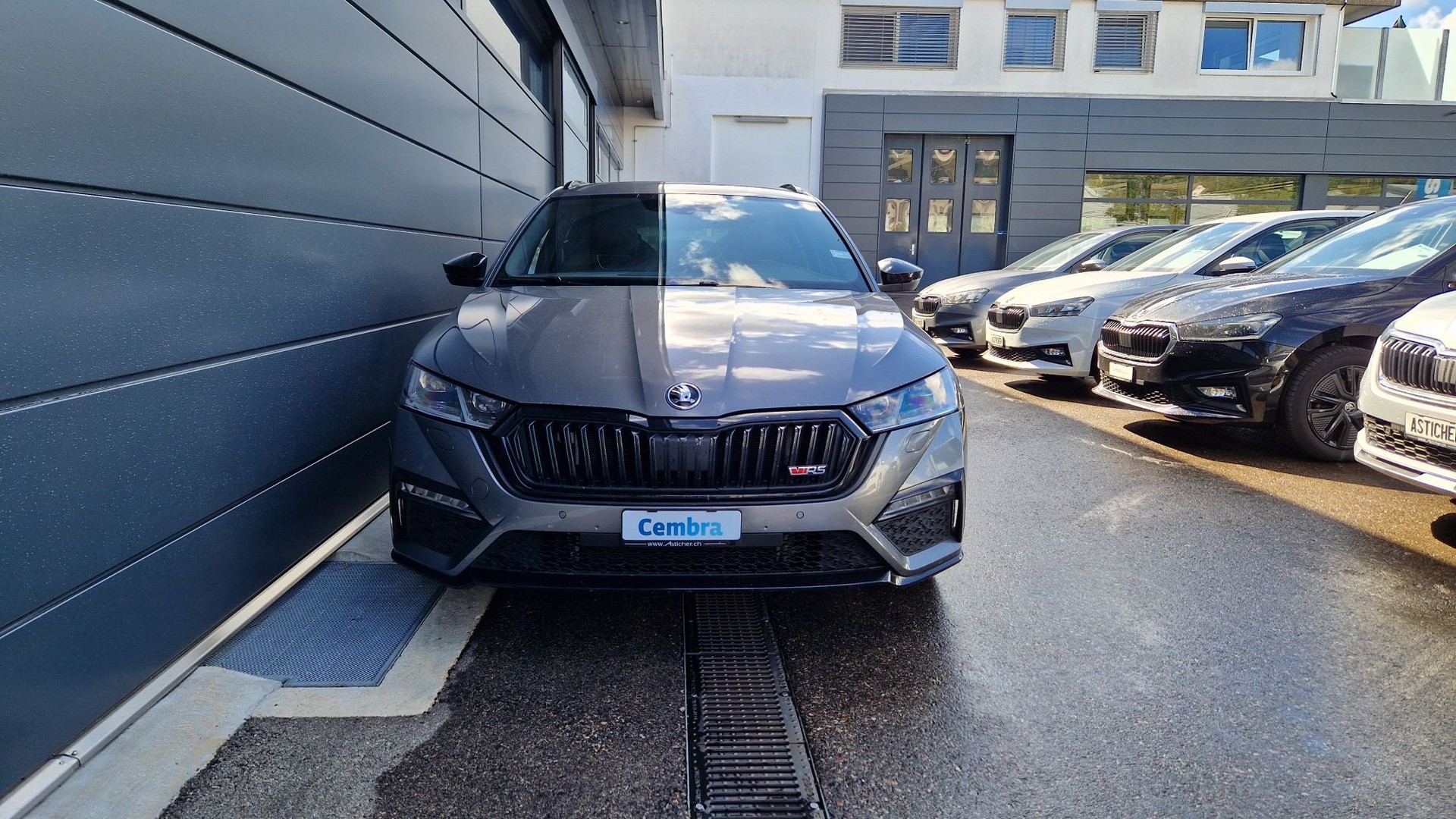 SKODA Octavia Combi 2.0 TDI DSG RS 4x4-showroom-element-1