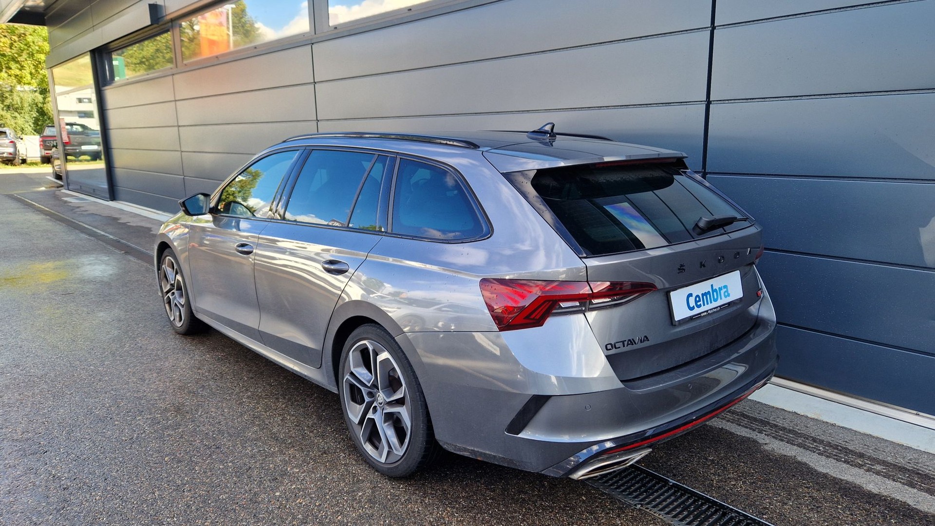 SKODA Octavia Combi 2.0 TDI DSG RS 4x4-showroom-element-2