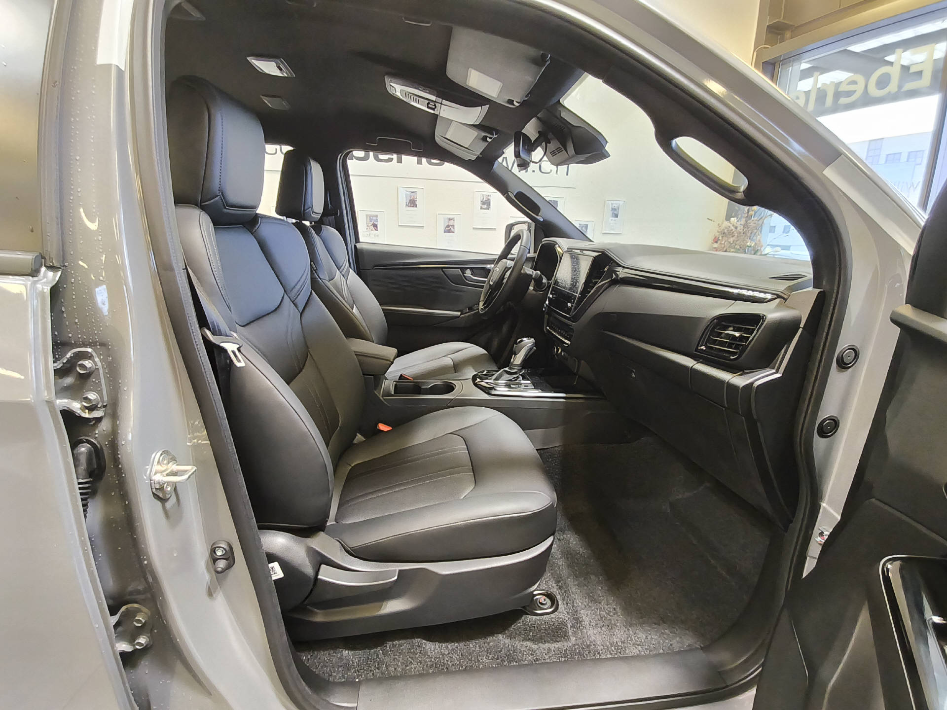 ISUZU D-Max Crew Pick-up 2.2 DDi Nitro Sport 4x4-image-14