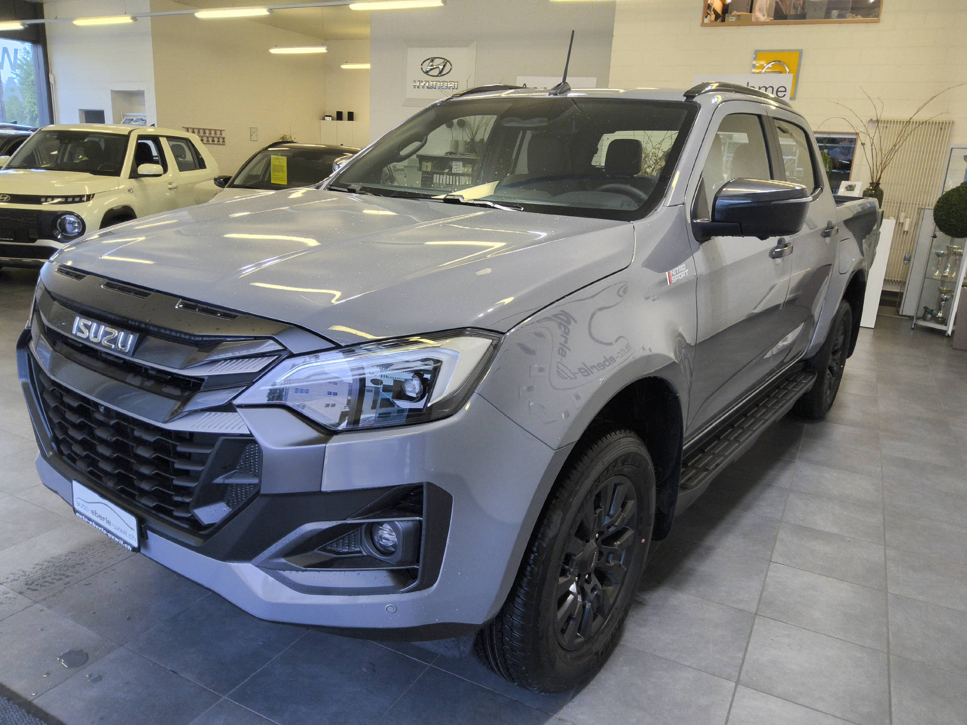 ISUZU D-Max Crew Pick-up 2.2 DDi Nitro Sport 4x4-image-3