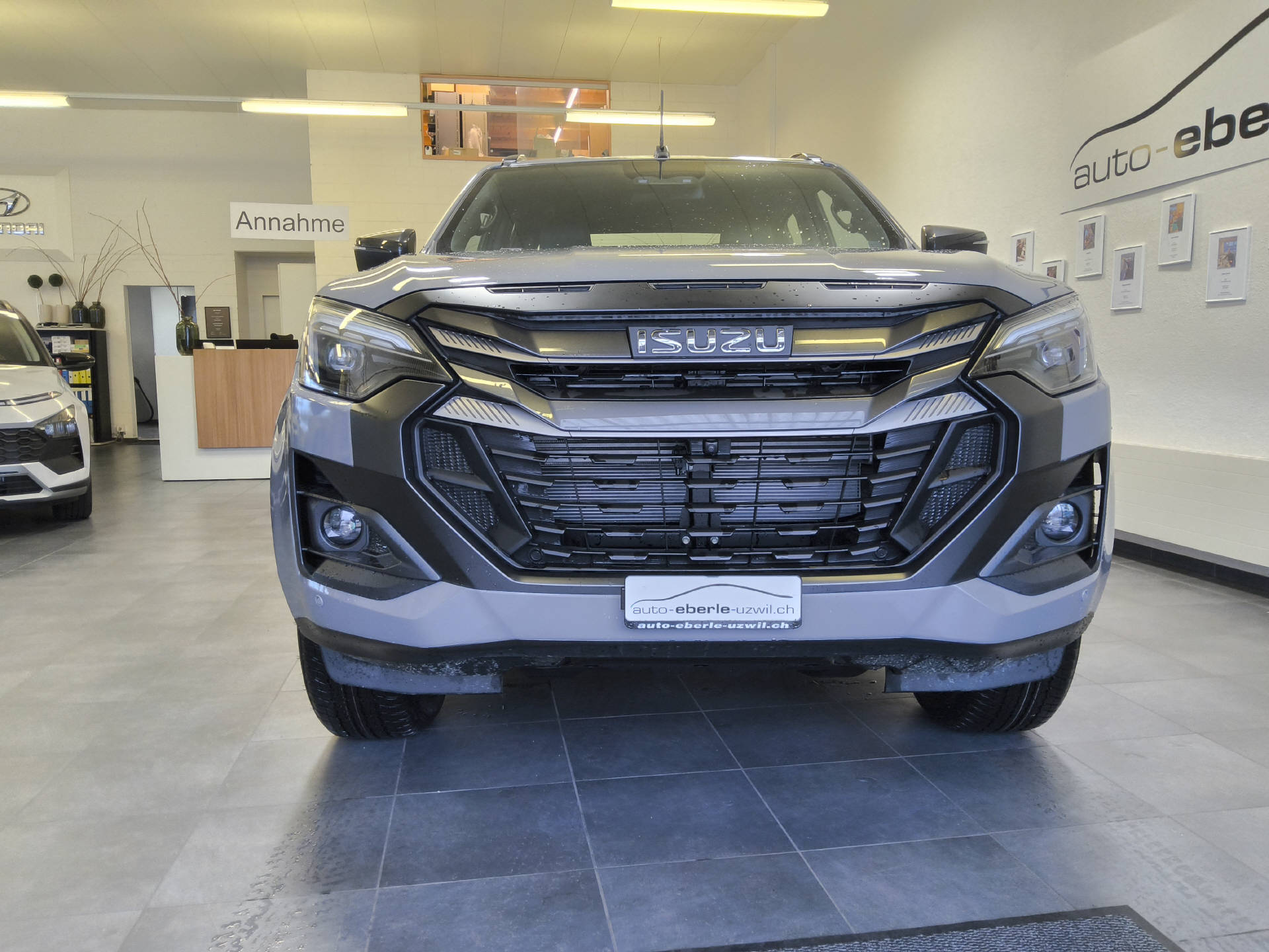 ISUZU D-Max Crew Pick-up 2.2 DDi Nitro Sport 4x4-image-2