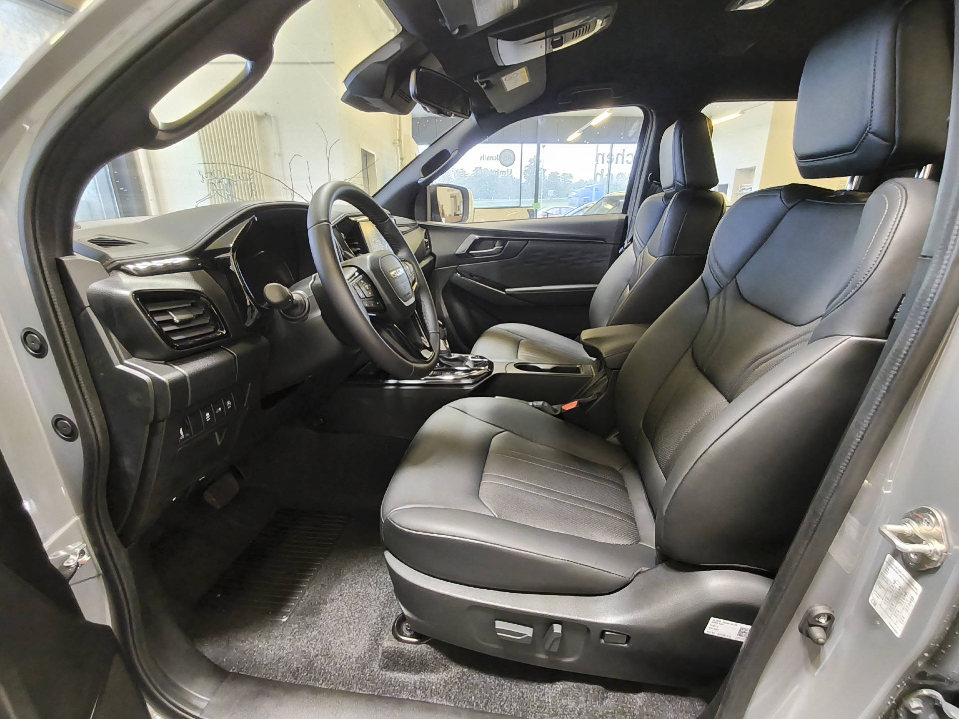 ISUZU D-Max Crew Pick-up 2.2 DDi Nitro Sport 4x4-image-15