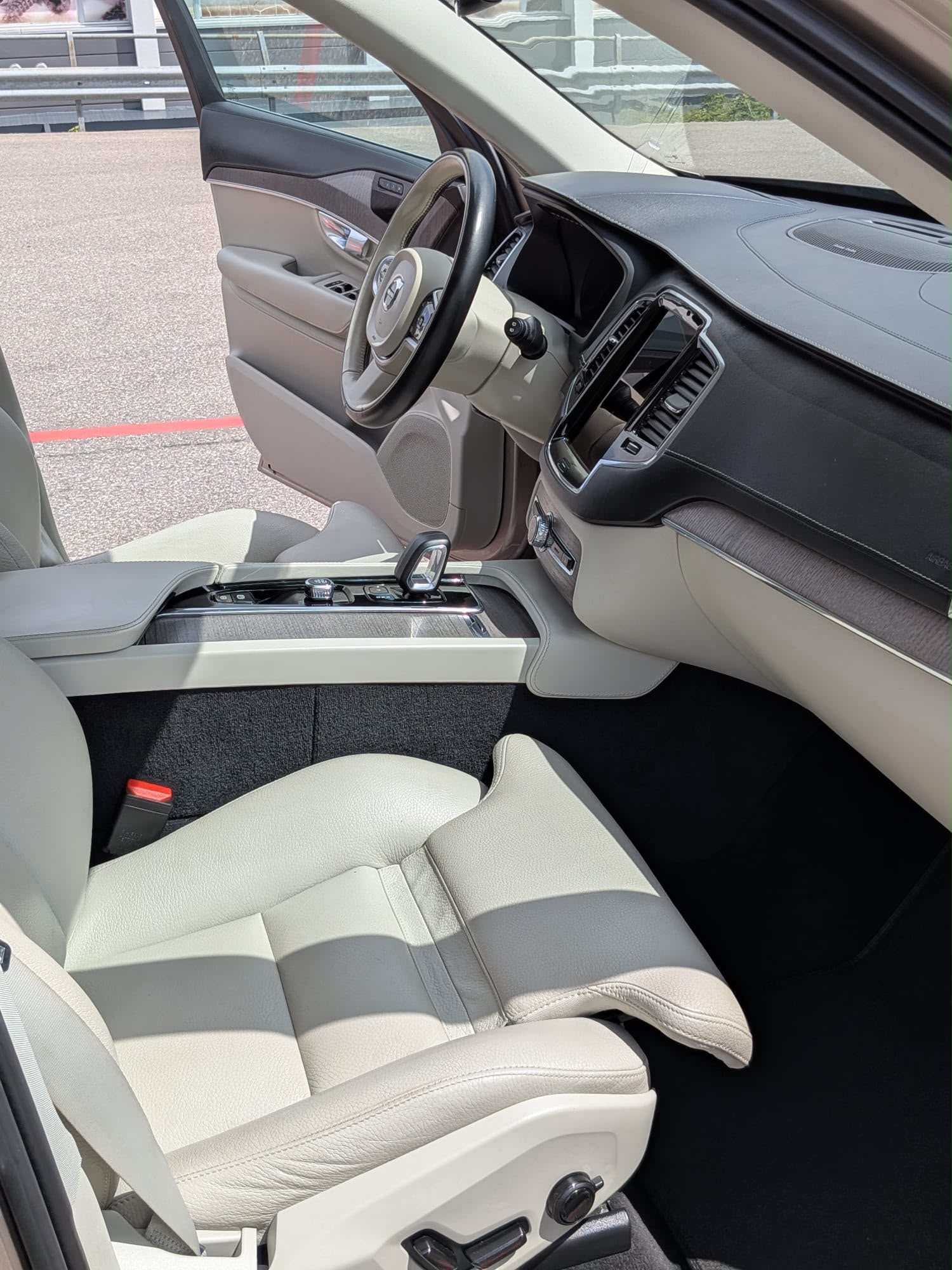 VOLVO XC90 T8 eAWD PluginHybrid Plus Bright Geartronic-image-9