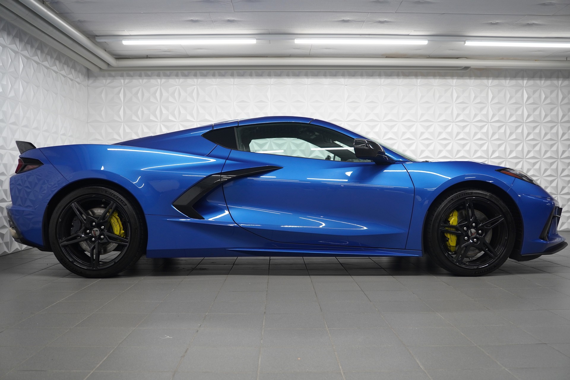 CHEVROLET Corvette Convertible Stingray 3LT Automatic-image-5
