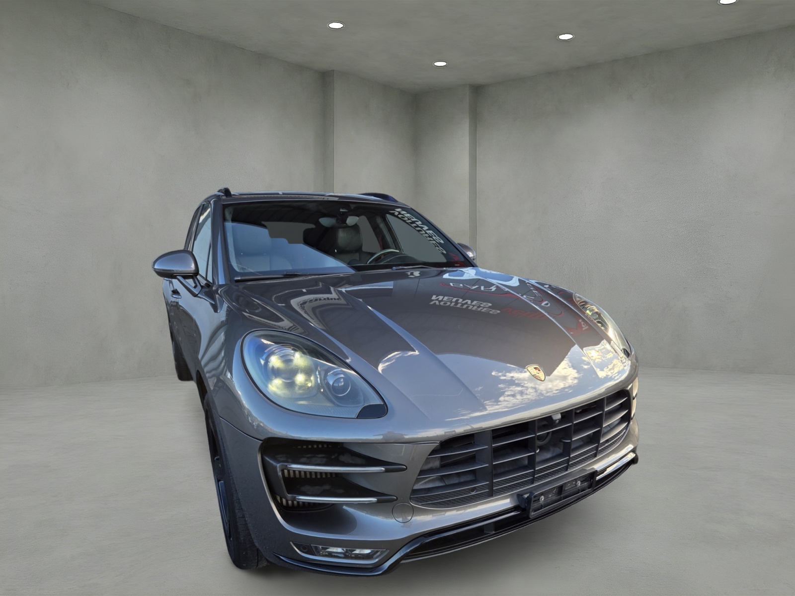 PORSCHE Macan Turbo PDK-showroom-element-1