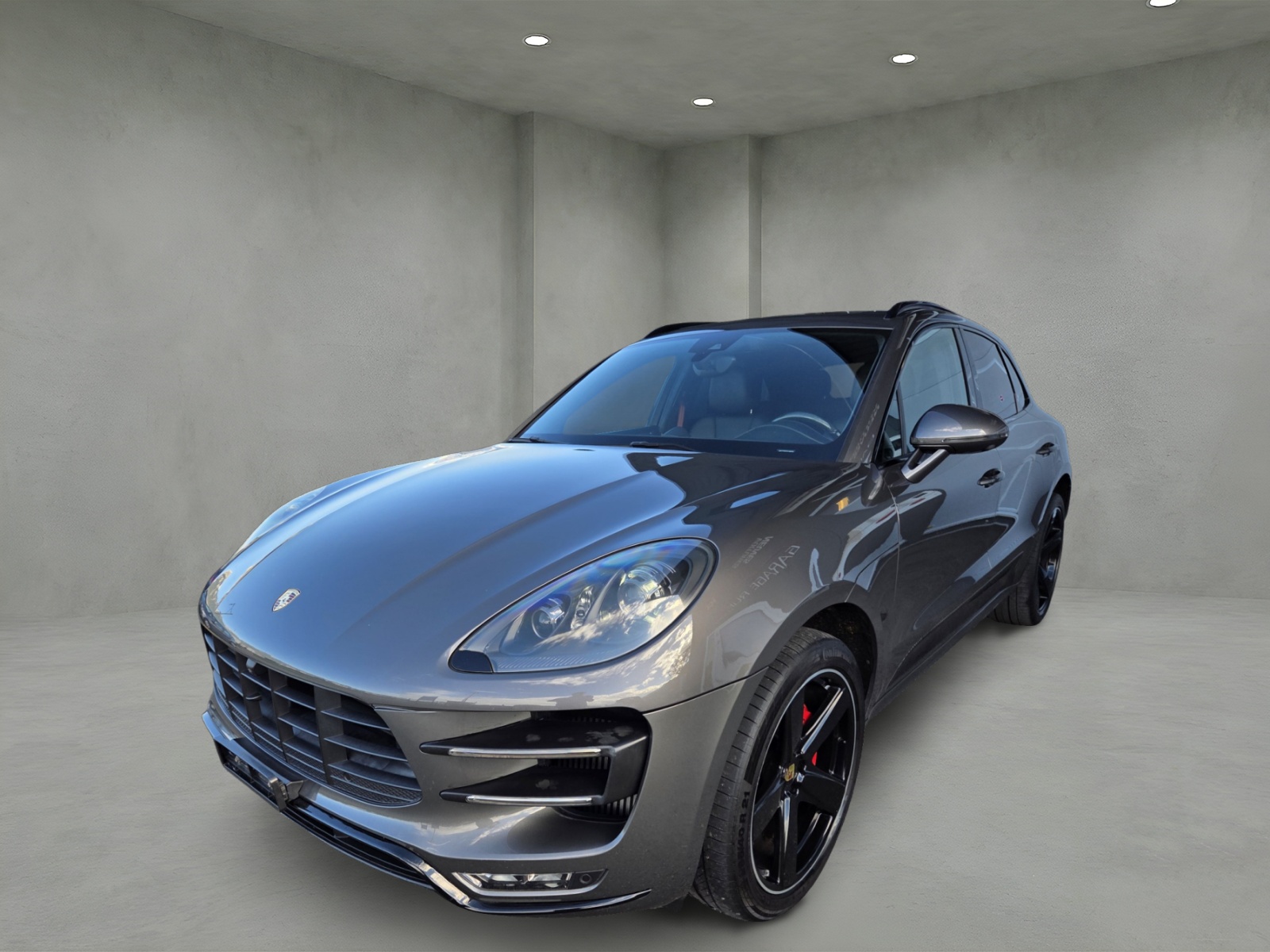 PORSCHE Macan Turbo PDK-showroom-element-2