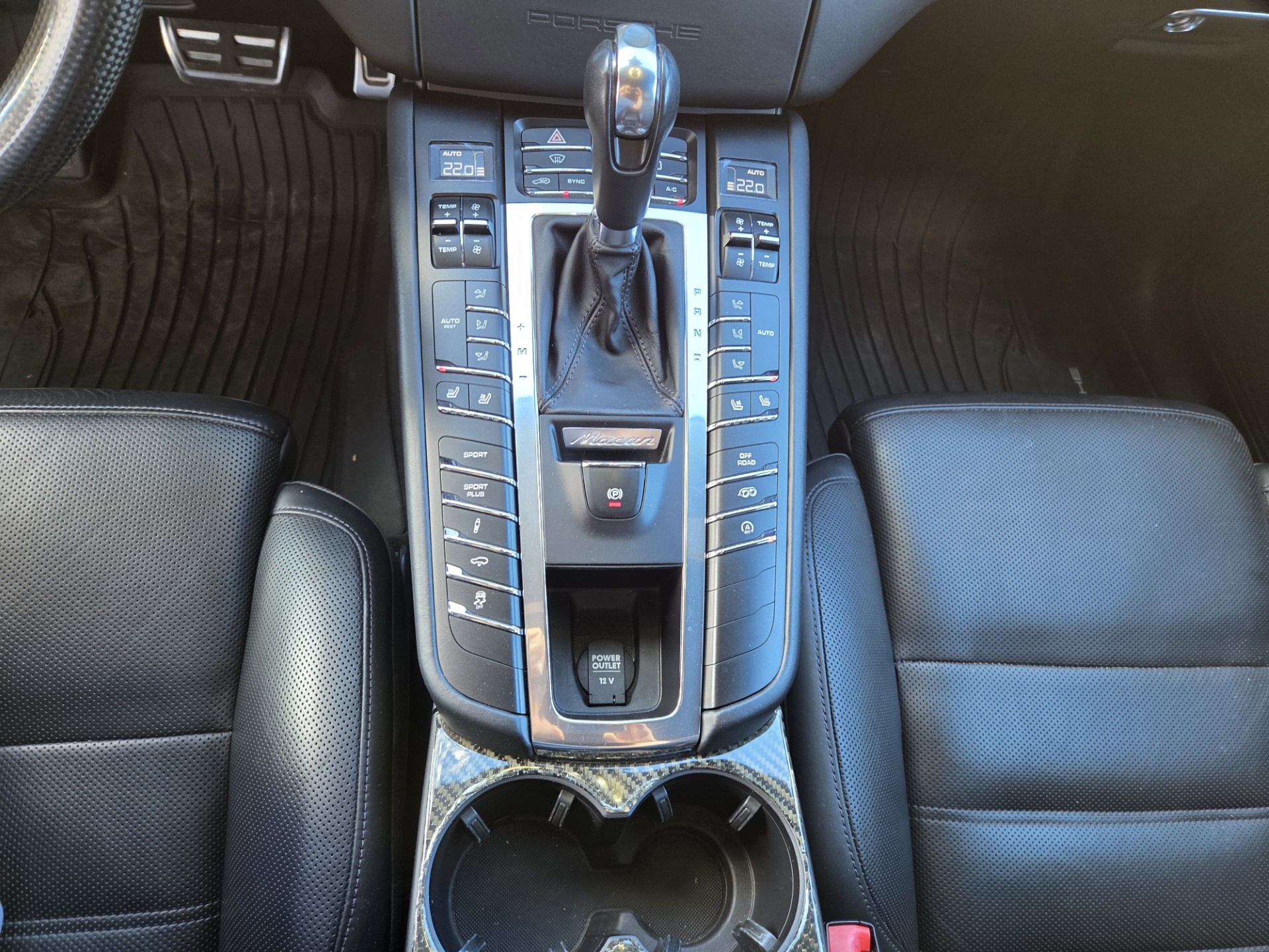 PORSCHE Macan Turbo PDK-image-14