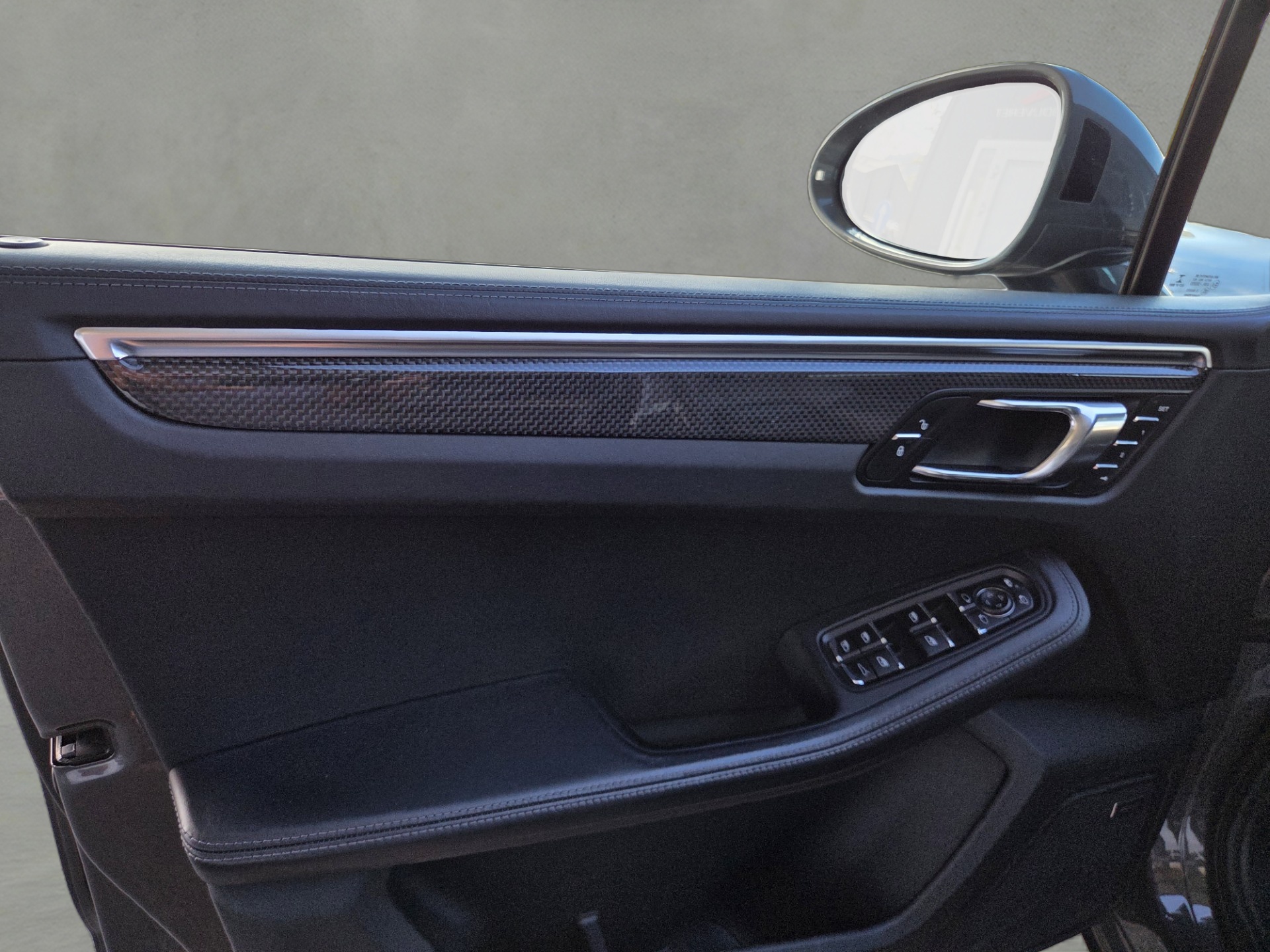 PORSCHE Macan Turbo PDK-image-11