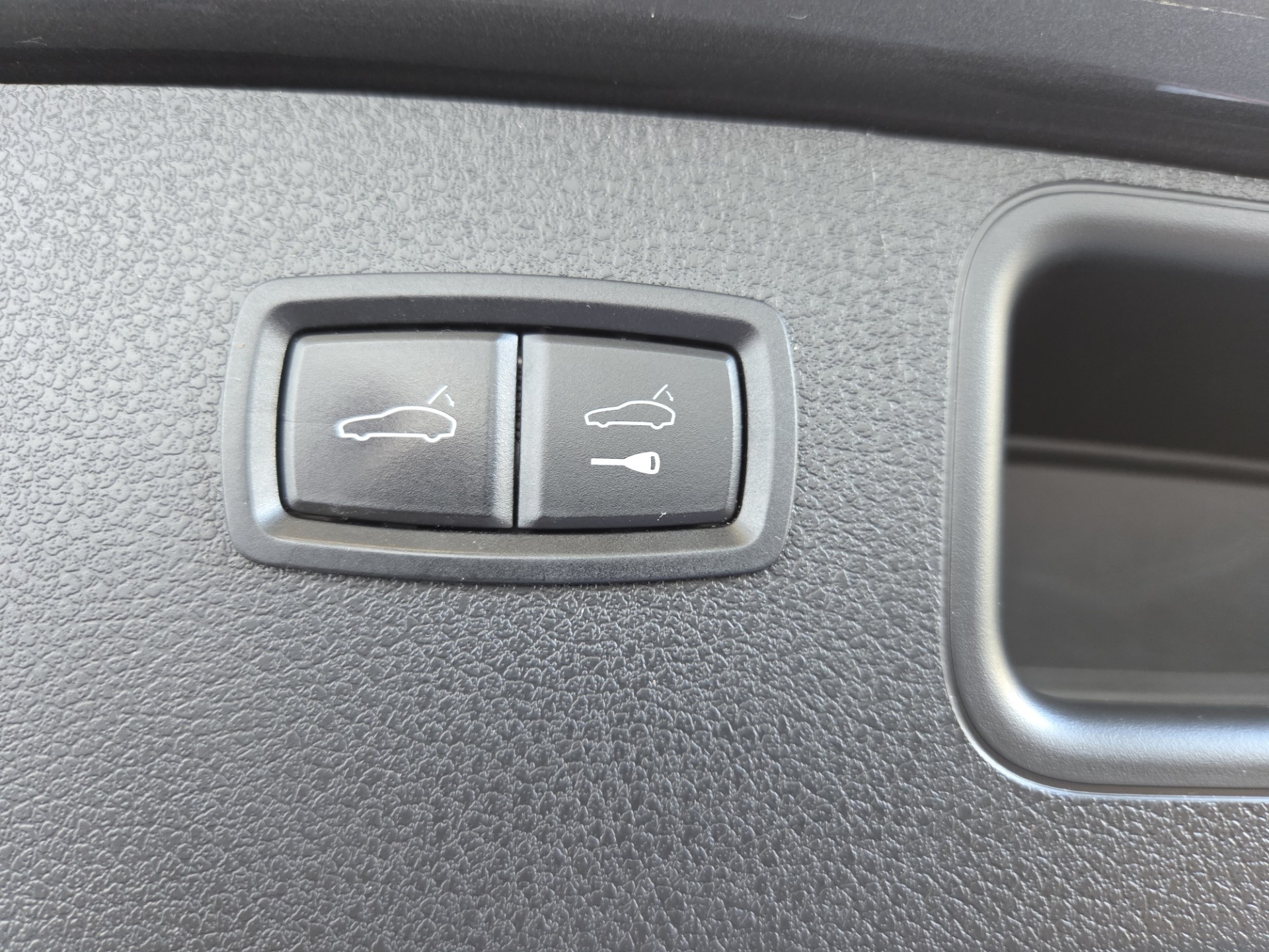 PORSCHE Macan Turbo PDK-image-18