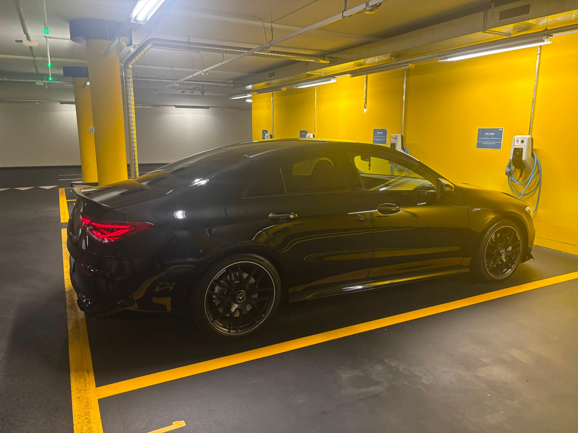 MERCEDES-BENZ CLA 45 AMG 4matic+-image-4