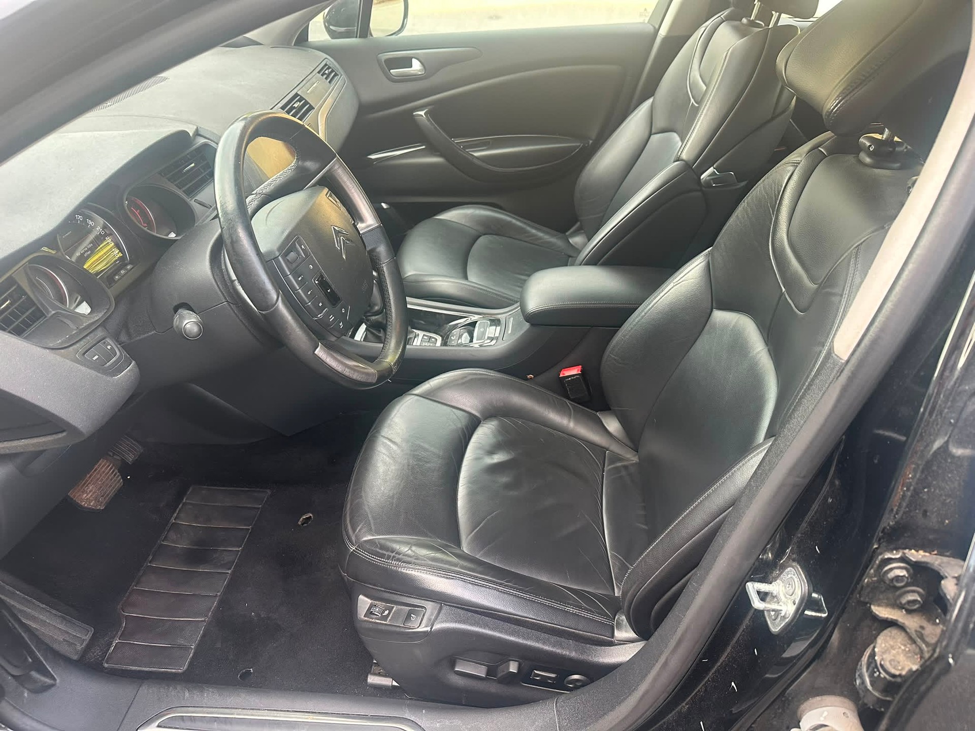 CITROEN C5 Berline 2.0 HDi Exclusive Automatic-image-8