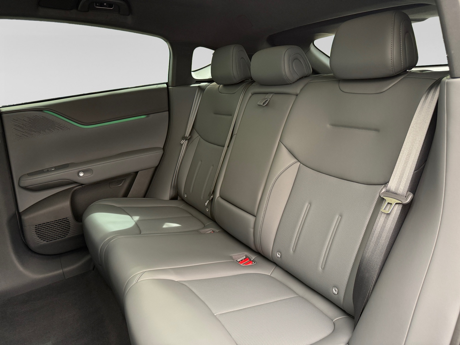 XPENG G6 Performance AWD mit AHK-image-15