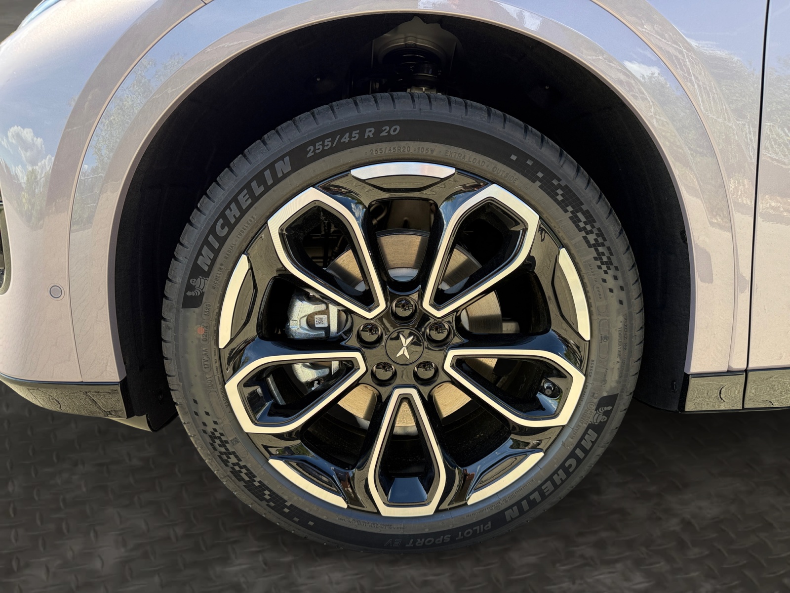 XPENG G6 Performance AWD mit AHK-image-8
