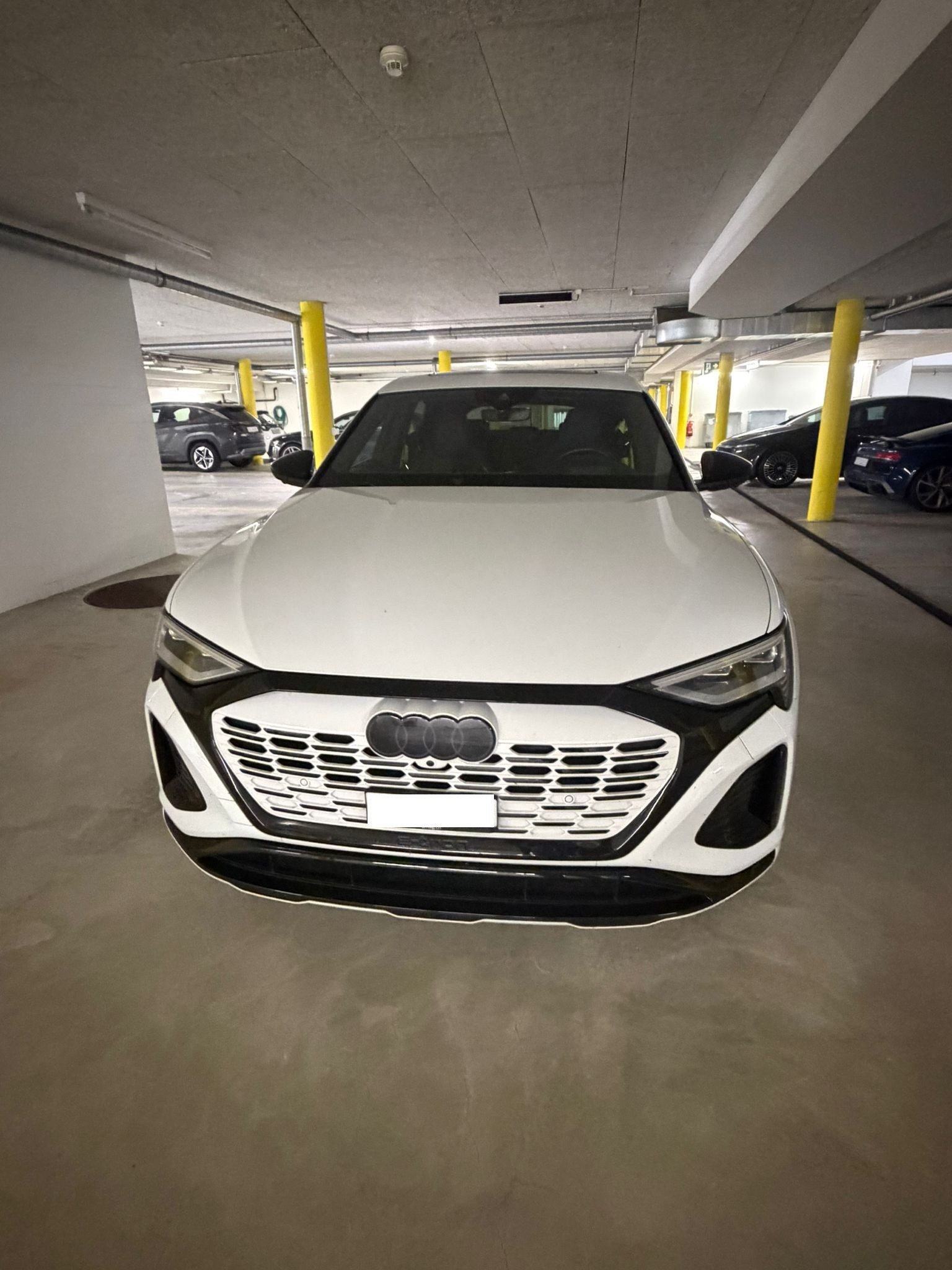 AUDI 50 S Line quattro-image-2