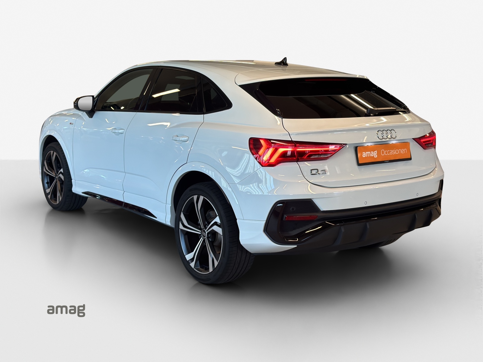 AUDI Q3 Sportback 35 TFSI S line Attraction S-tronic-image-2
