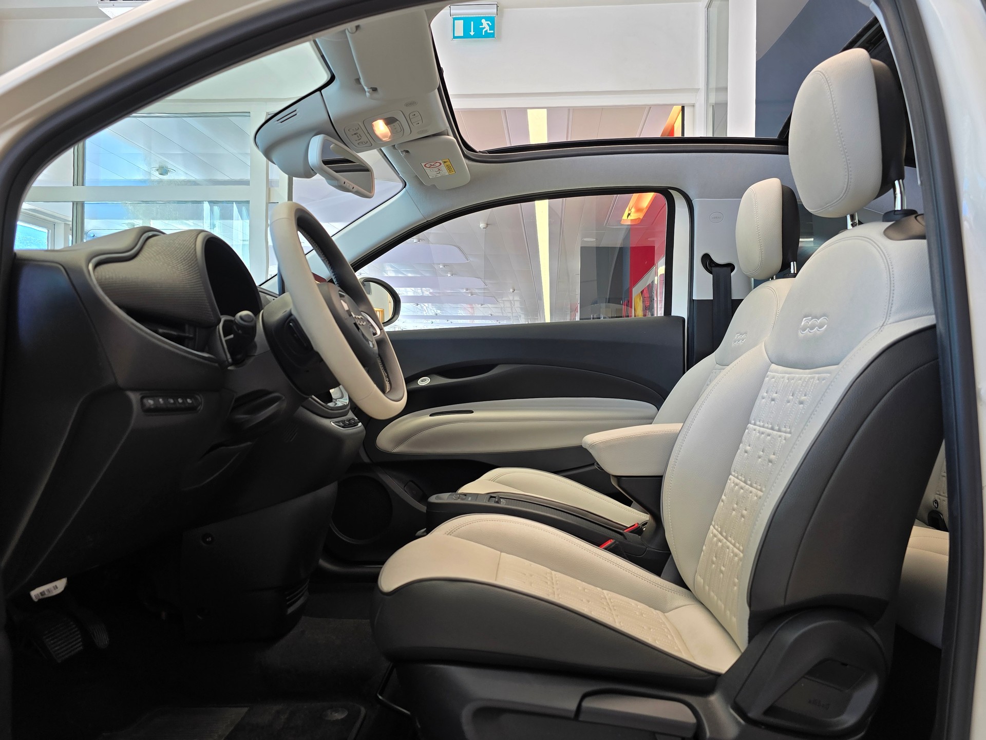 FIAT 500 C electric 87 kW Cult Edition-image-8