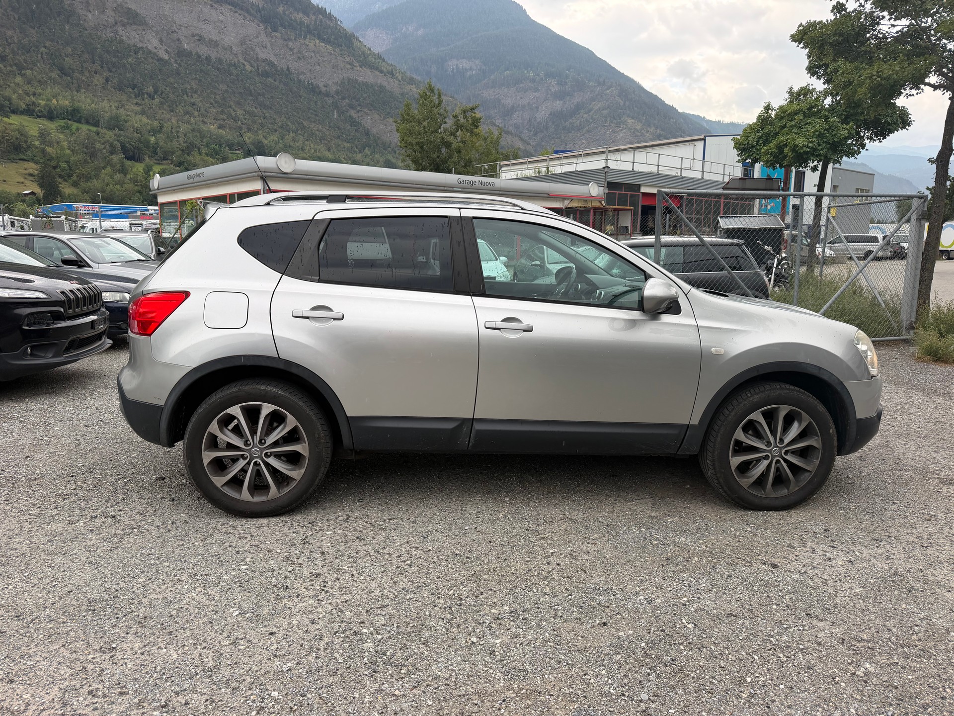 NISSAN Qashqai 2.0 dCi 4WD tekna-image-4