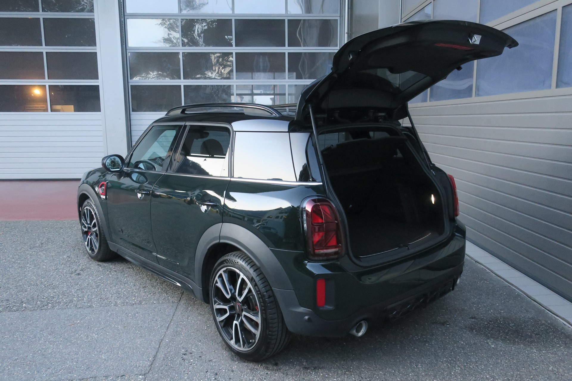 MINI Countryman John Cooper Works ALL4 Steptronic-image-5