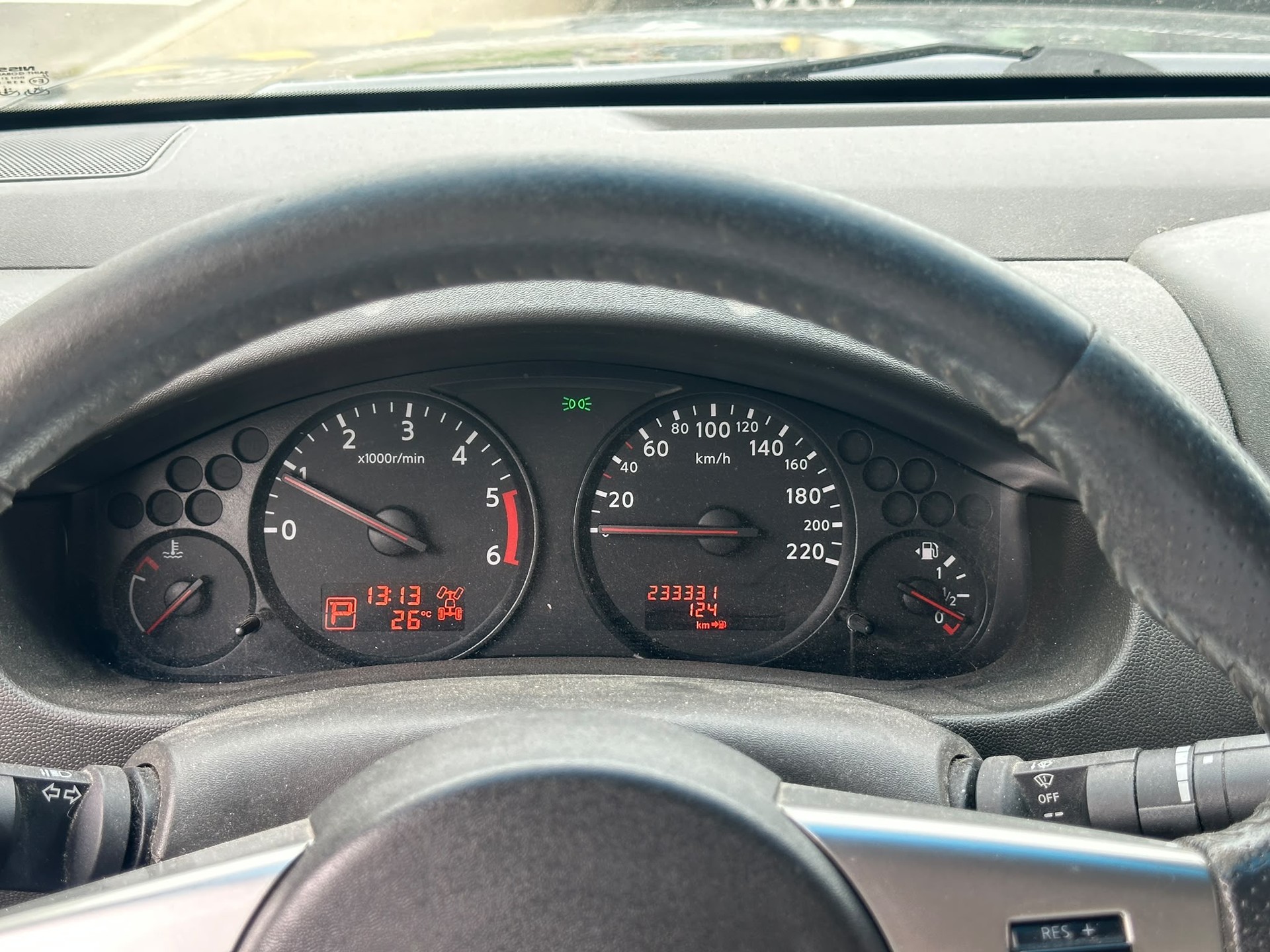 NISSAN Navara Double Cab SE 2.5 dCi 4WD LB Automat-image-6