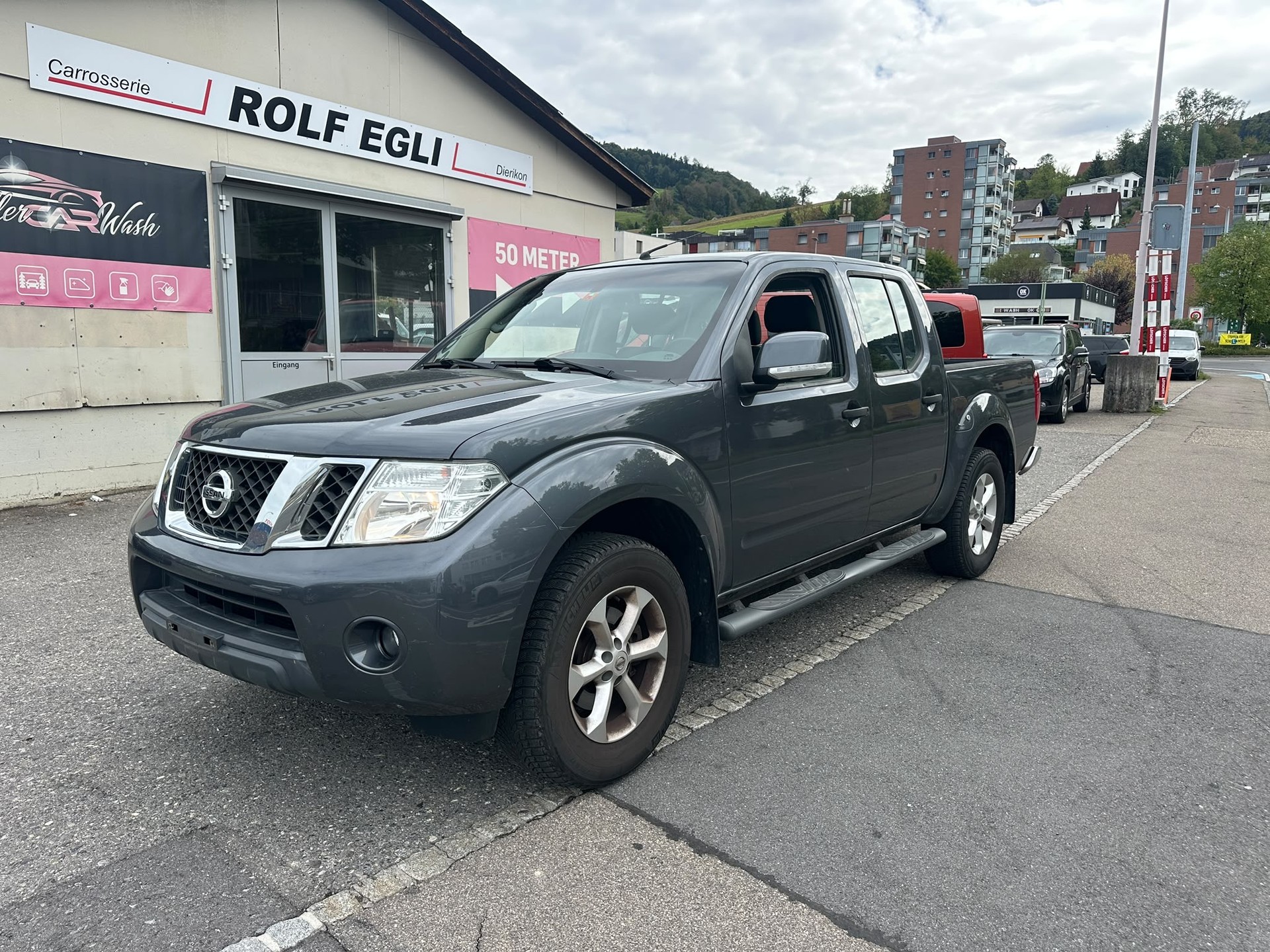 NISSAN Navara Double Cab SE 2.5 dCi 4WD LB Automat-image-1