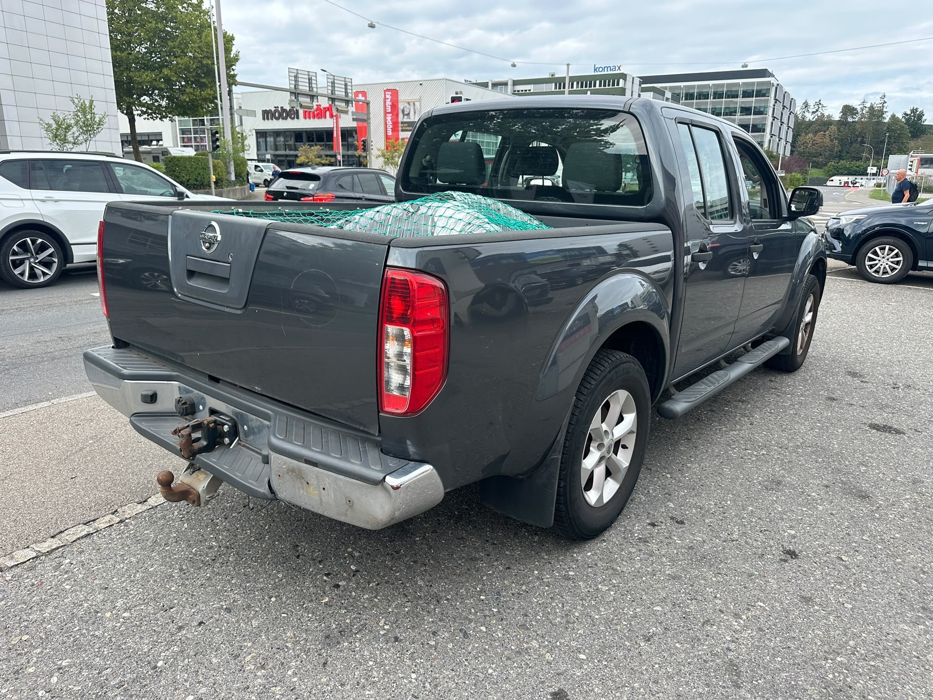 NISSAN Navara Double Cab SE 2.5 dCi 4WD LB Automat-image-4