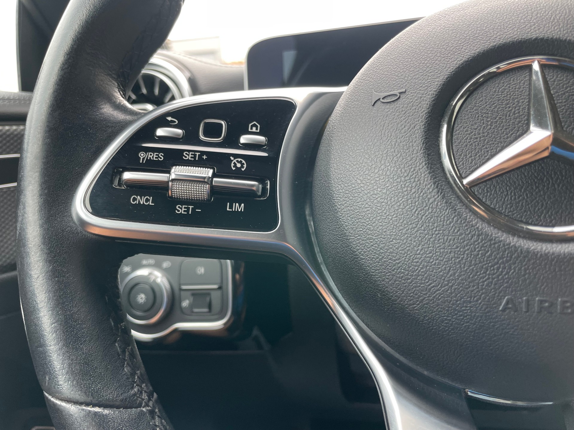 MERCEDES-BENZ CLA Shooting Brake 200 Progressive 7G-DCT (66)-image-10