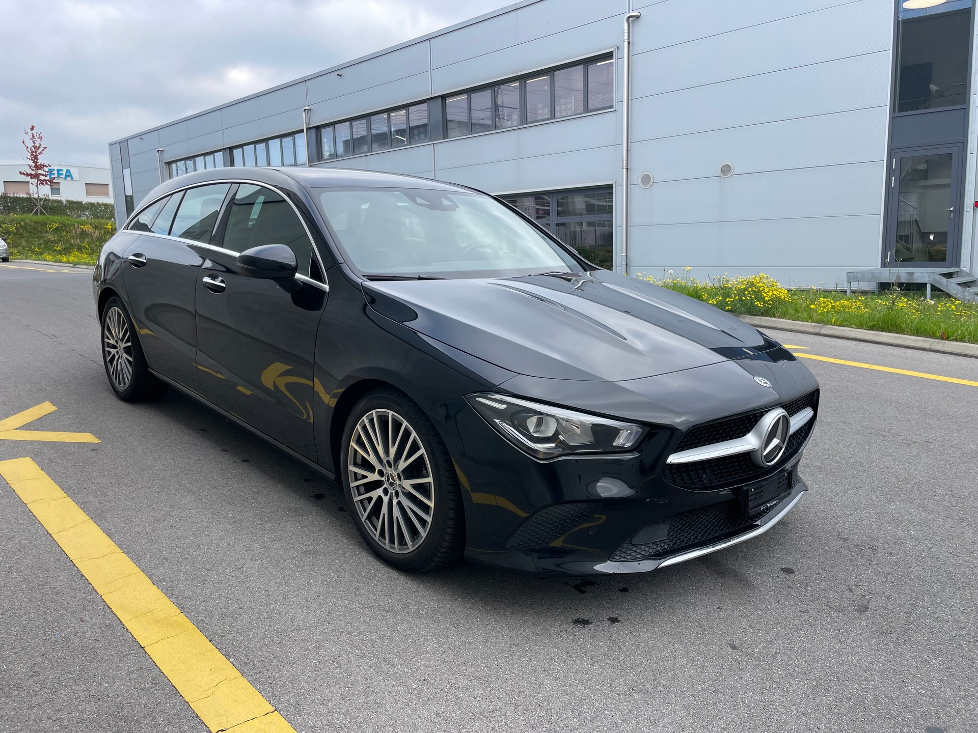 MERCEDES-BENZ CLA Shooting Brake 200 Progressive 7G-DCT (66)-image-2