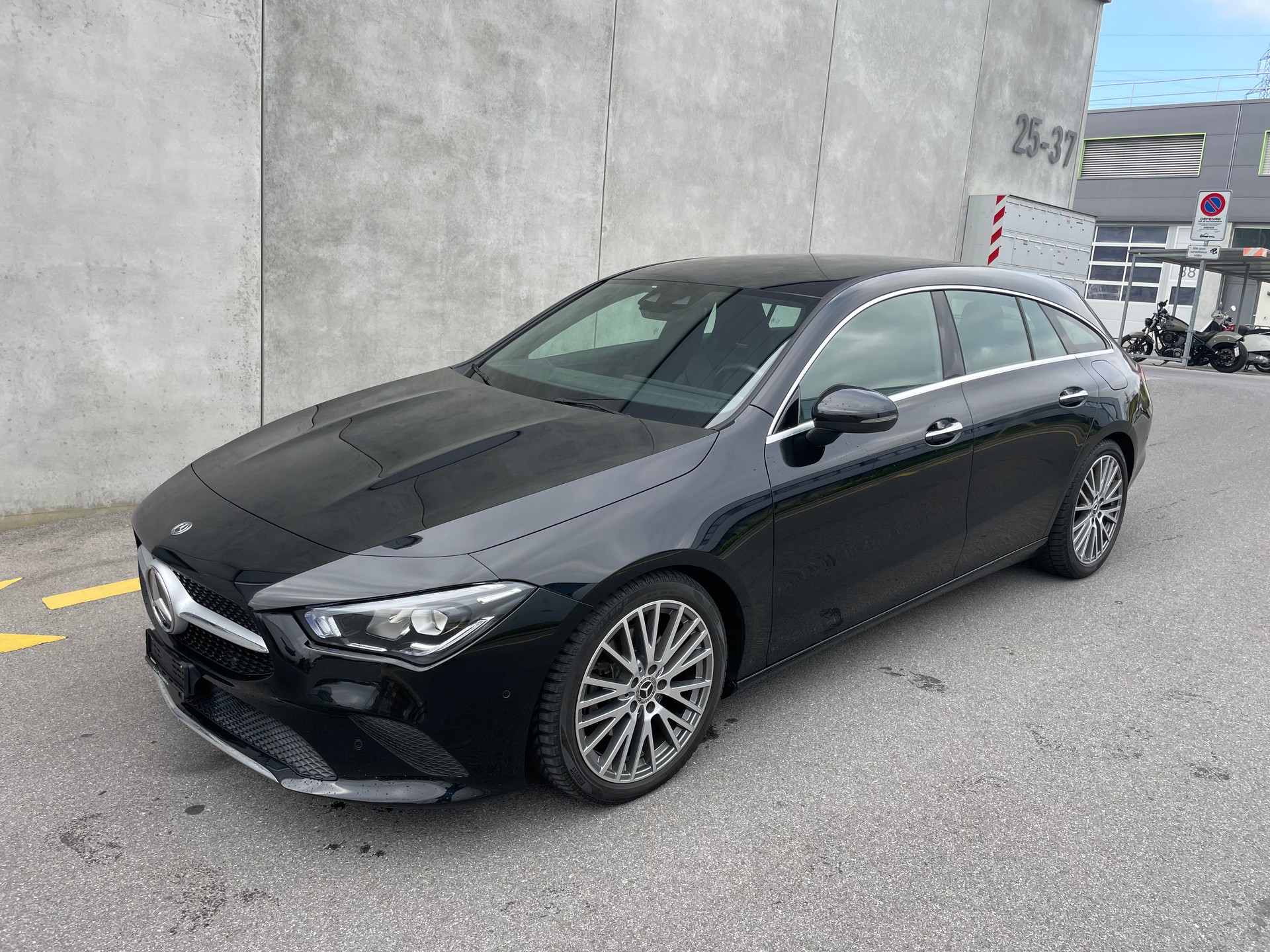 MERCEDES-BENZ CLA Shooting Brake 200 Progressive 7G-DCT (66)-image-0