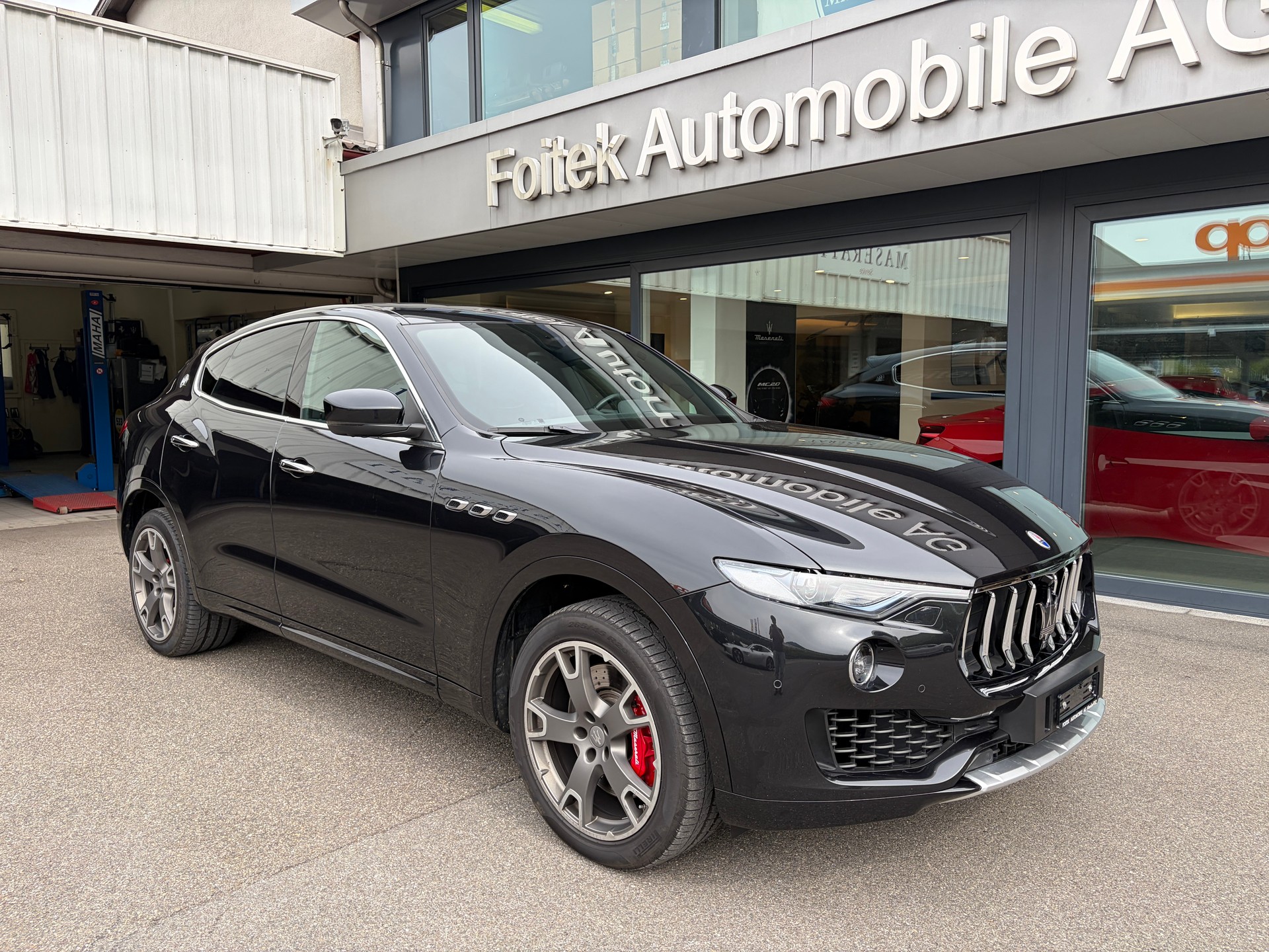MASERATI Levante S 3.0V6 GranSport-image-2