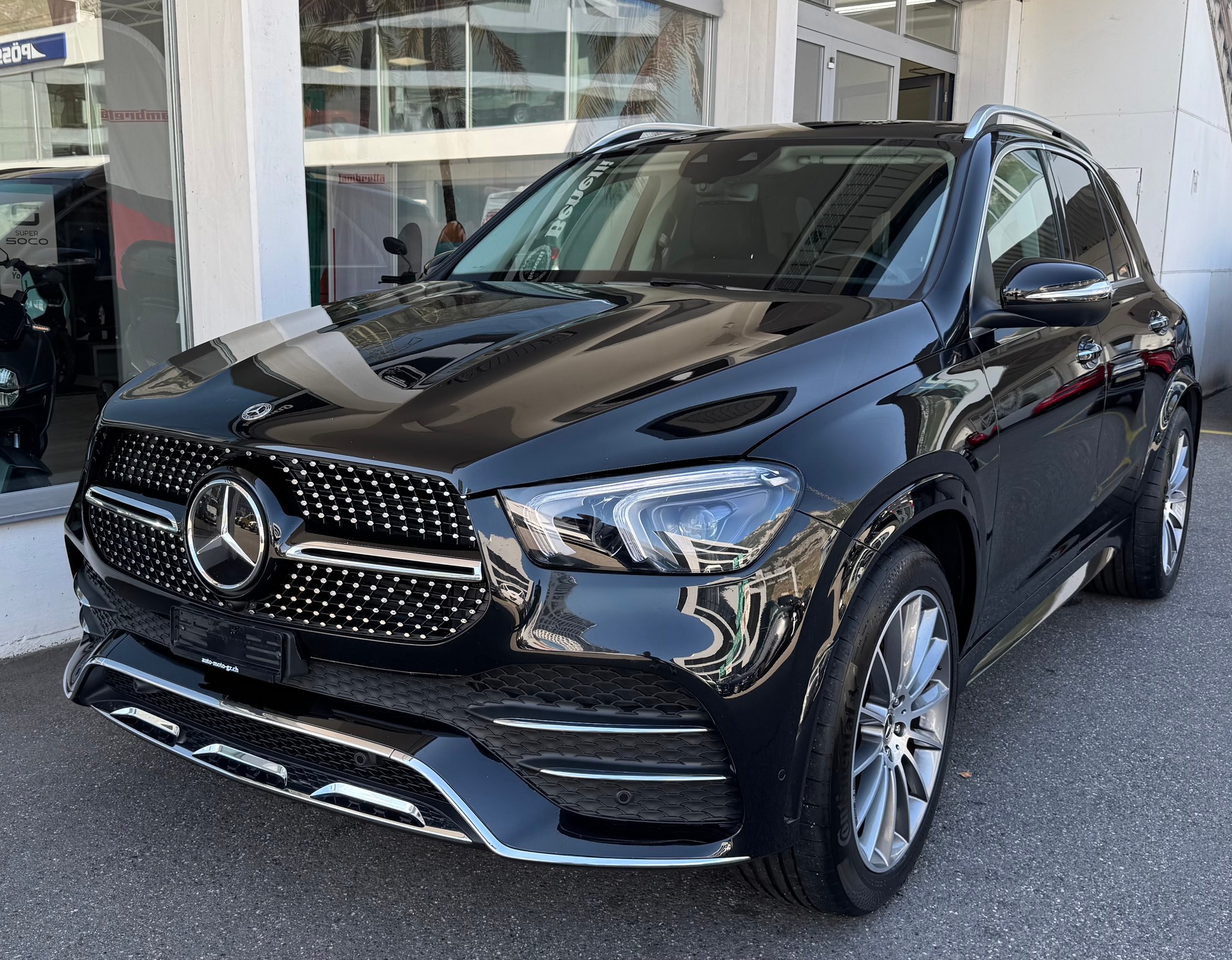 MERCEDES-BENZ GLE 350 de 4Matic AMG Line 9G-Tronic-image-5