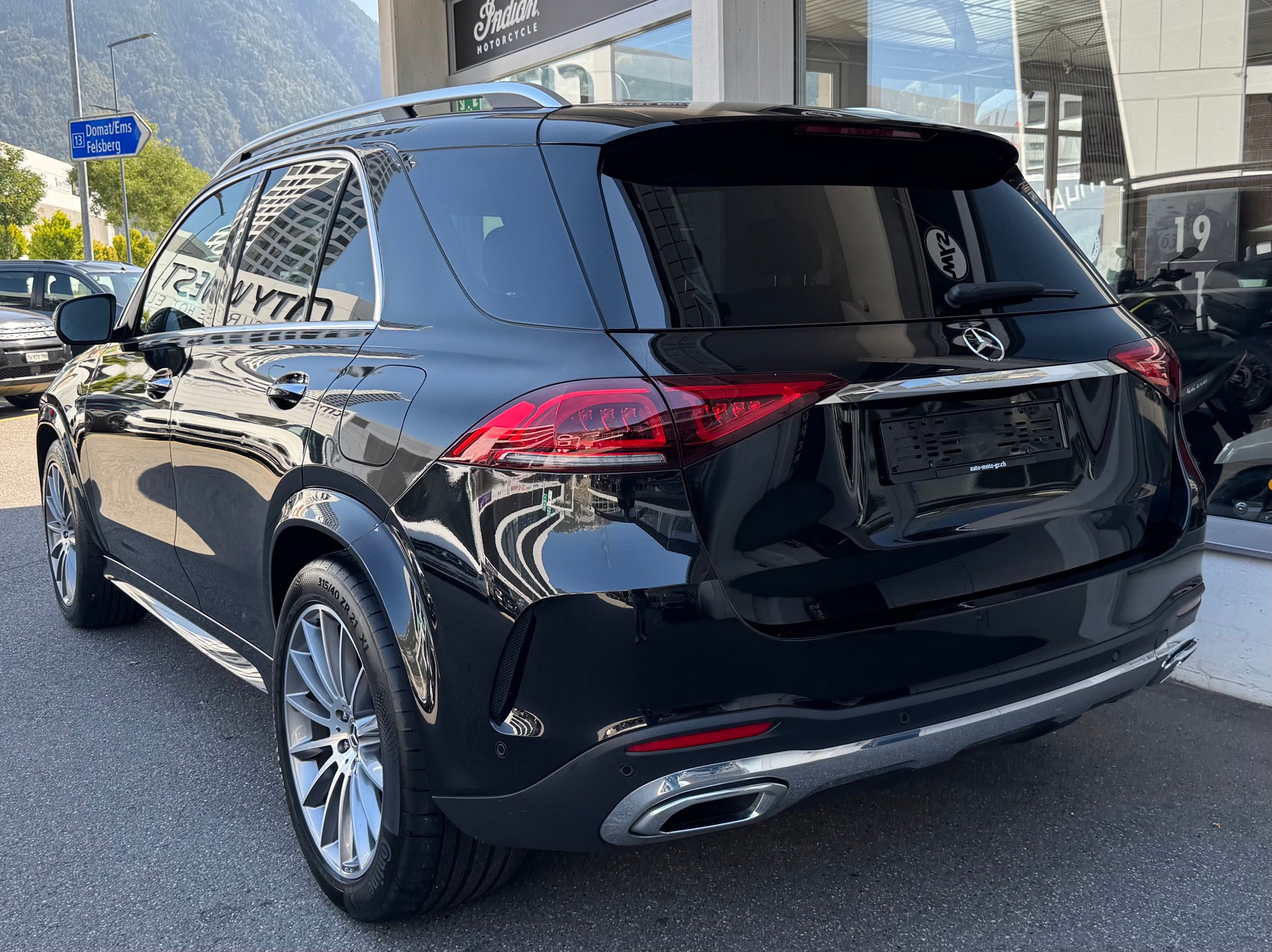MERCEDES-BENZ GLE 350 de 4Matic AMG Line 9G-Tronic-image-3