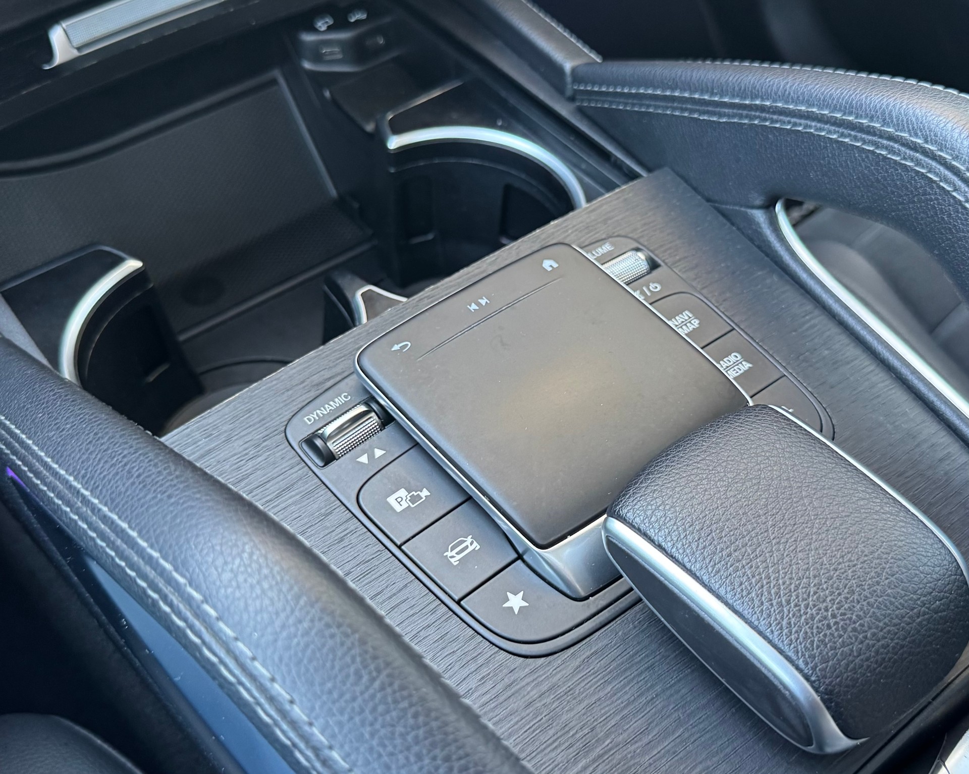 MERCEDES-BENZ GLE 350 de 4Matic AMG Line 9G-Tronic-image-17