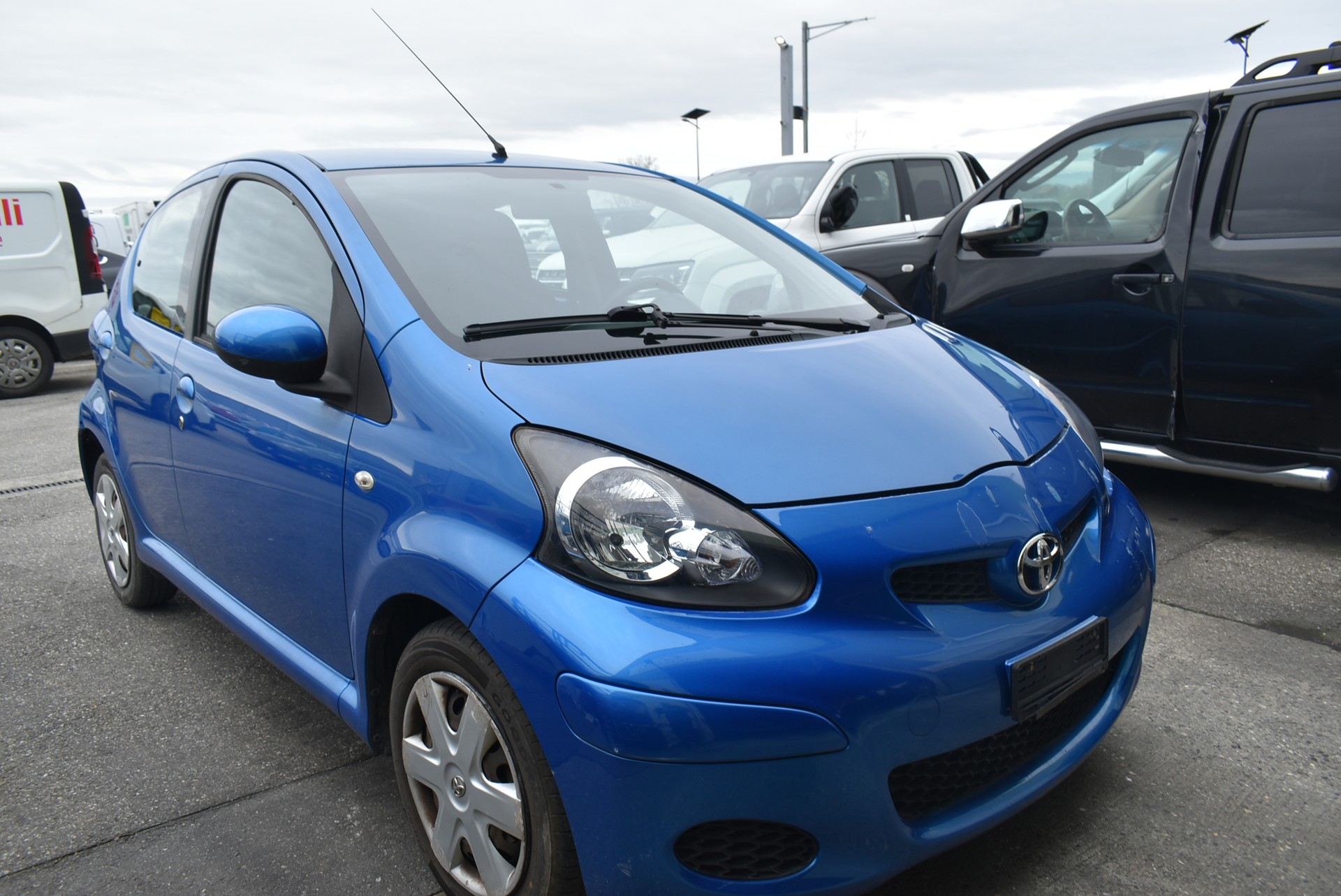 TOYOTA Aygo 1.0 Linea Terra-image-4