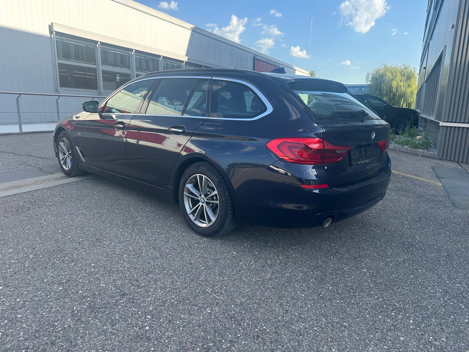 BMW 520d xDrive Touring Sport Line Steptronic-image-7