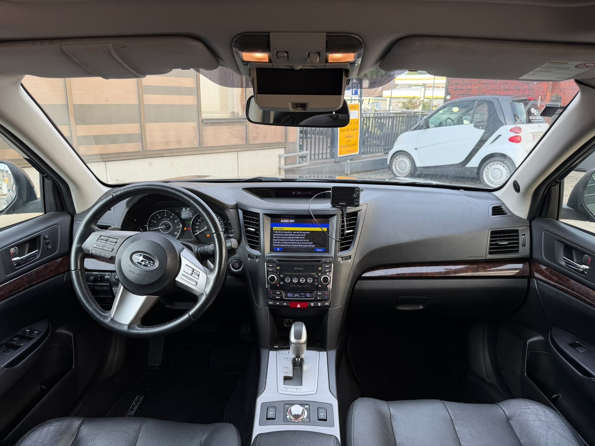 SUBARU Outback 3.6R Executive AWD Automatic-image-5