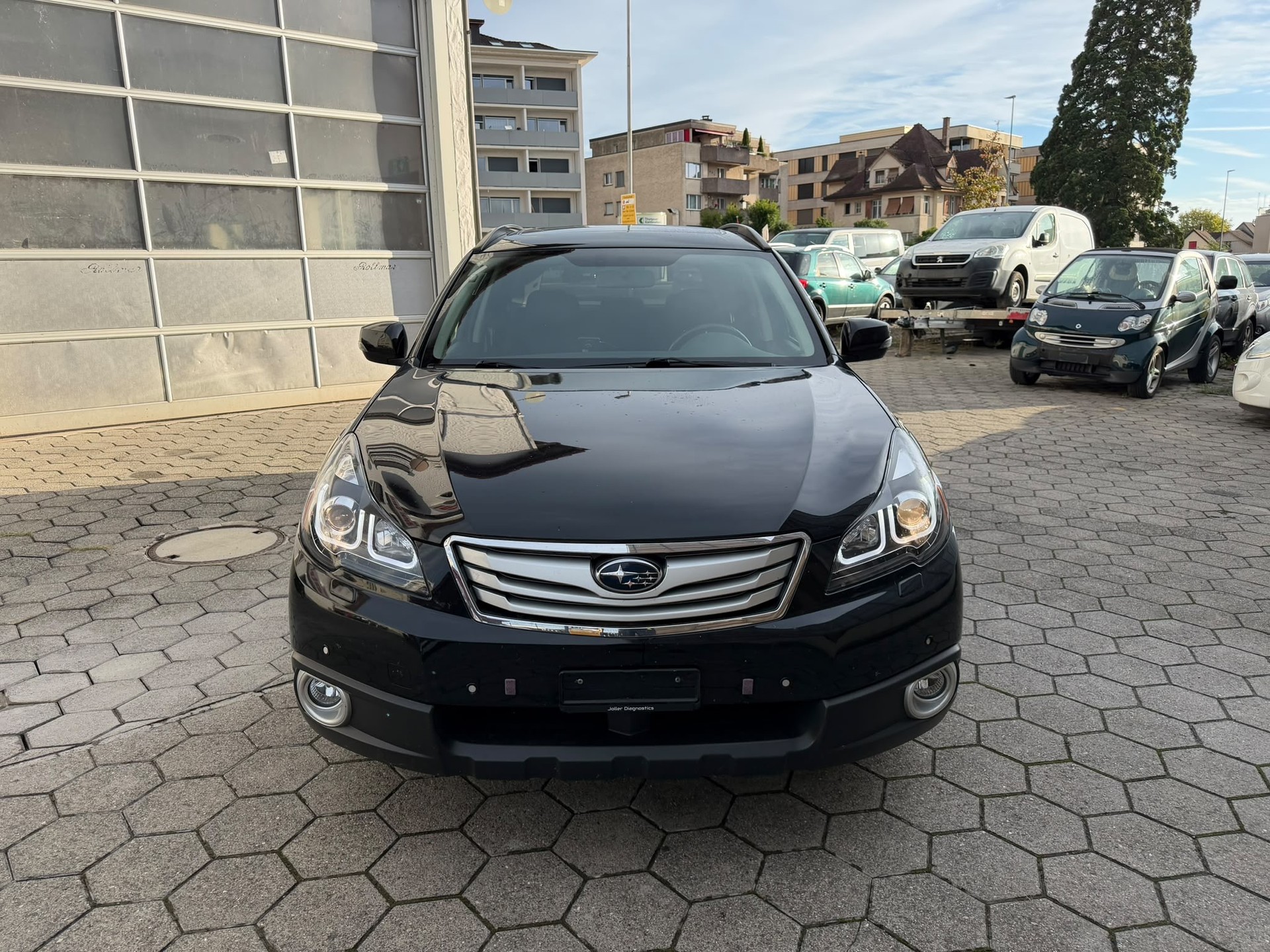 SUBARU Outback 3.6R Executive AWD Automatic-showroom-element-1