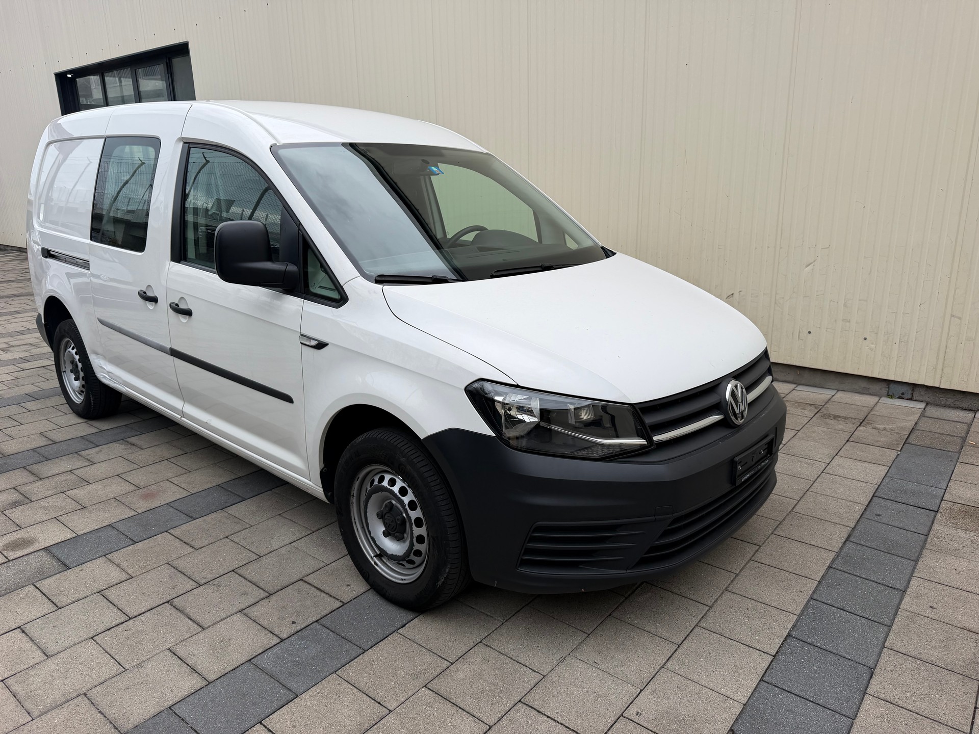 VW Caddy Maxi 2.0TDI Entry BlueMotion Technology-image-1