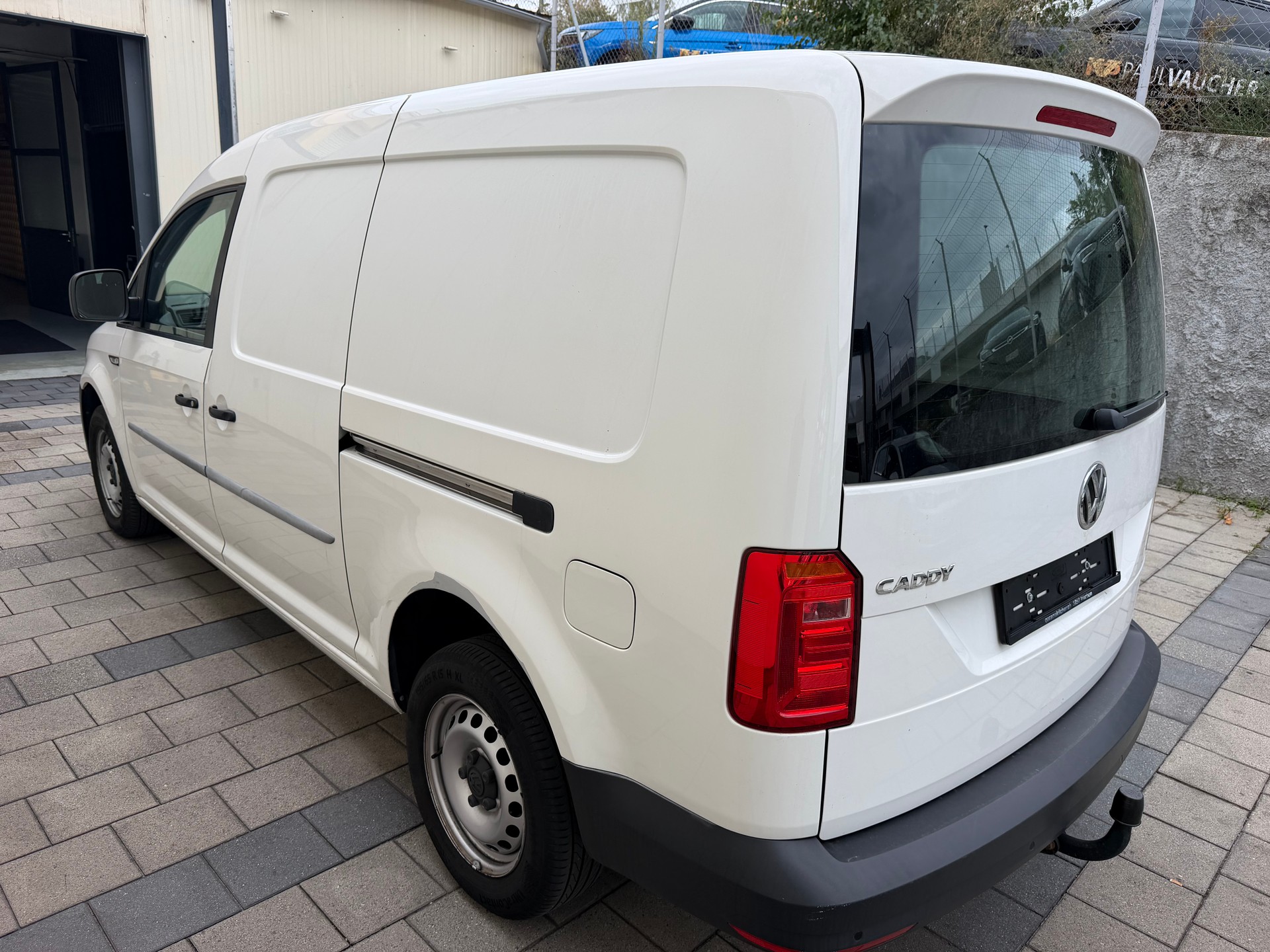 VW Caddy Maxi 2.0TDI Entry BlueMotion Technology-image-4